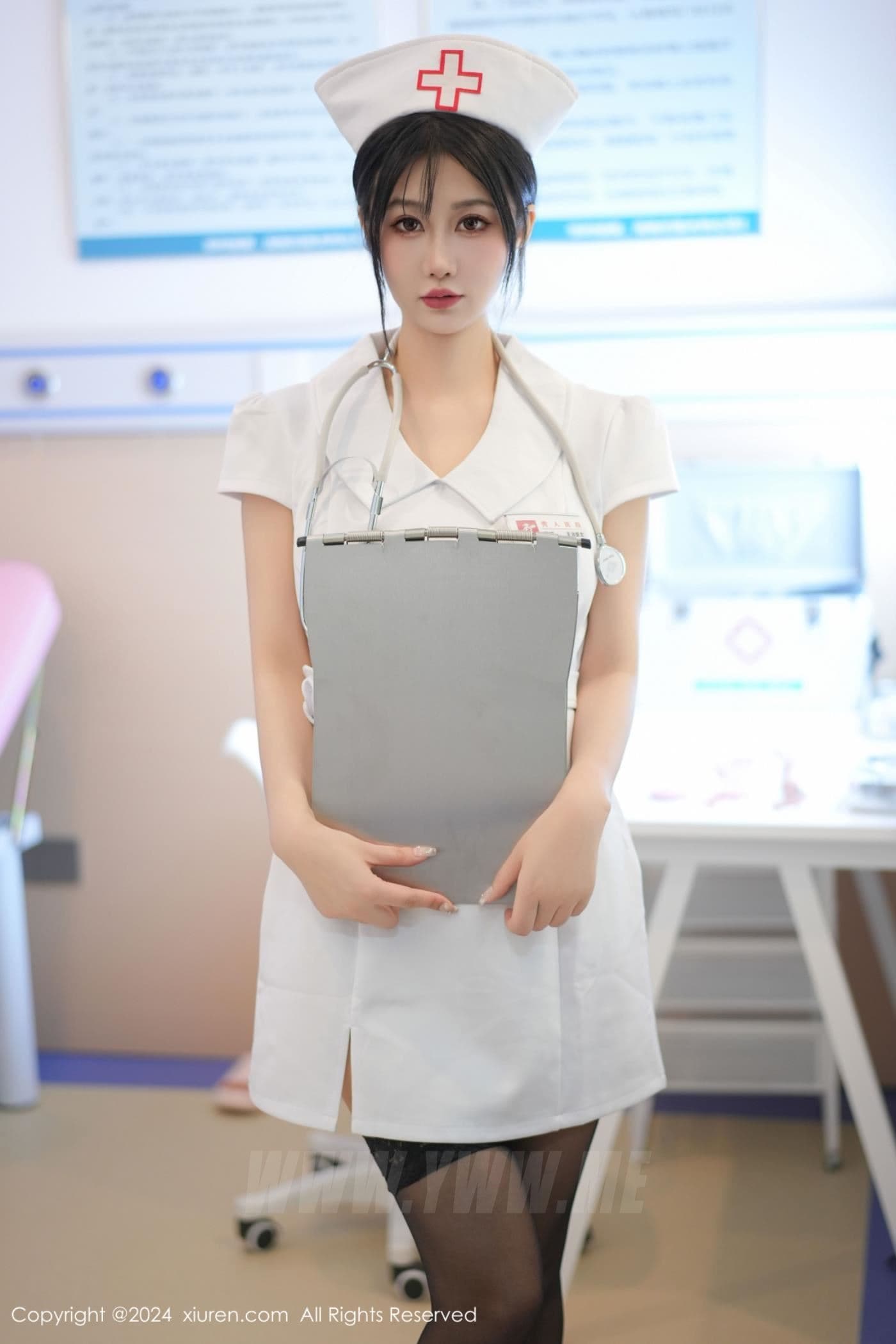 XiuRen秀人网 No.8512 laura阿姣 美腿黑丝