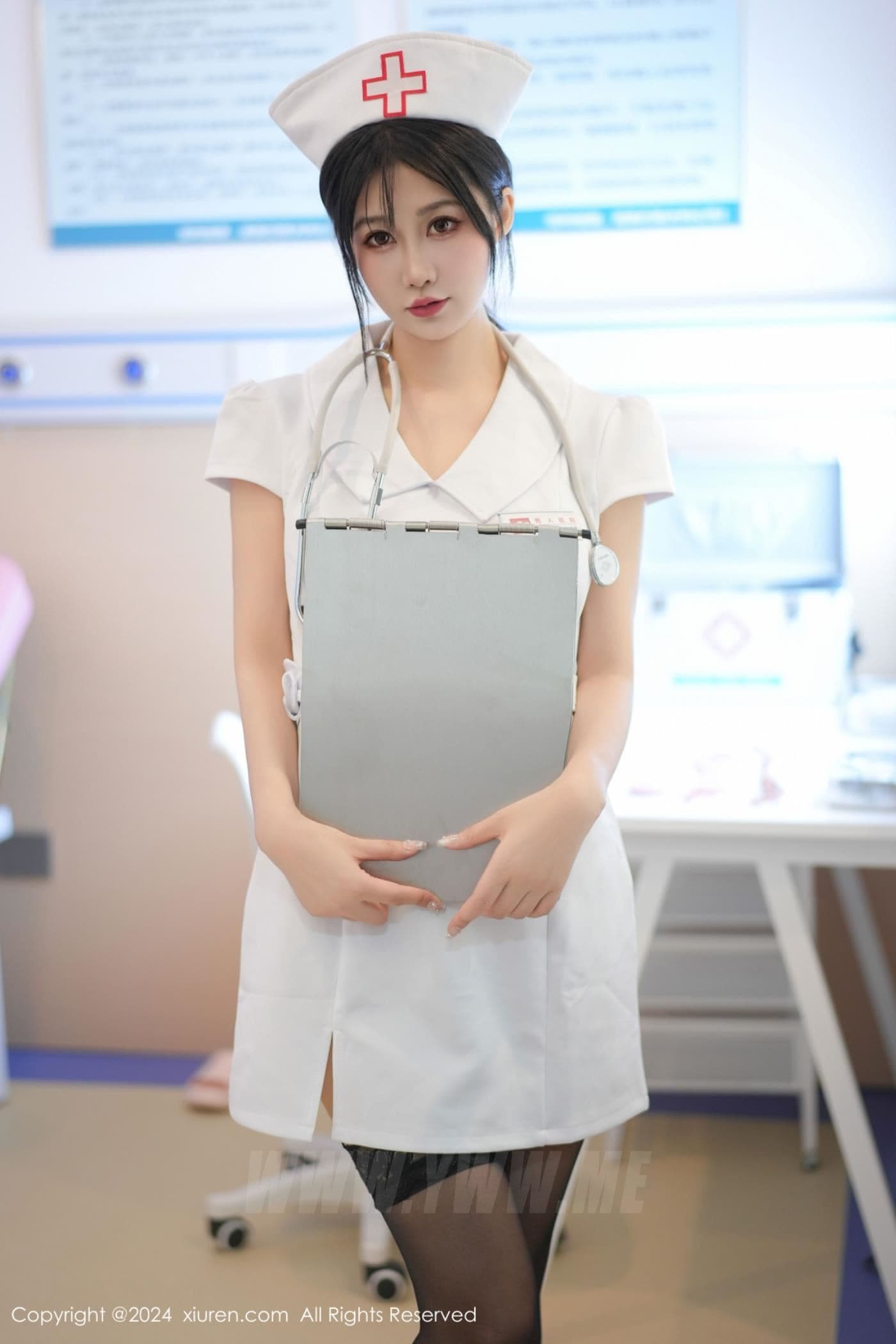 XiuRen秀人网 No.8512 laura阿姣 美腿黑丝