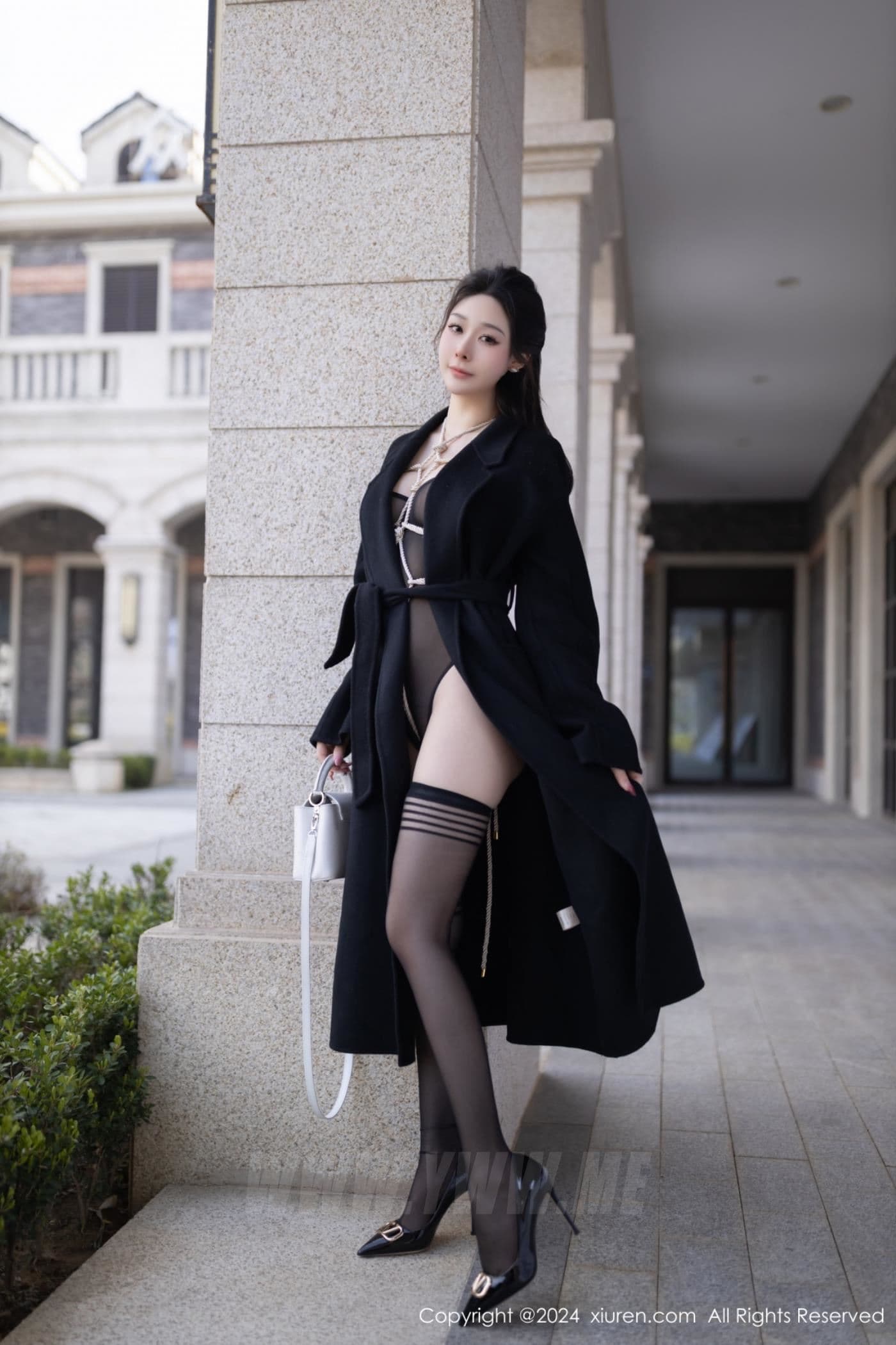 XiuRen秀人网 No.8552 小逗逗 黑丝美腿