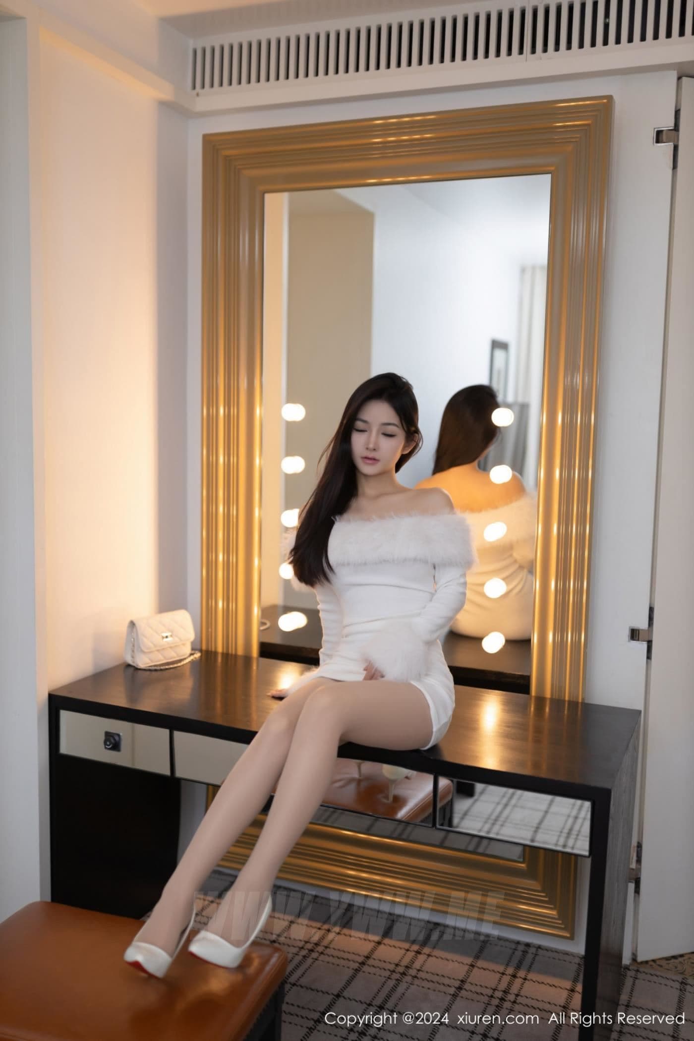 XiuRen秀人网 No.8546 谭小灵 丝袜美腿
