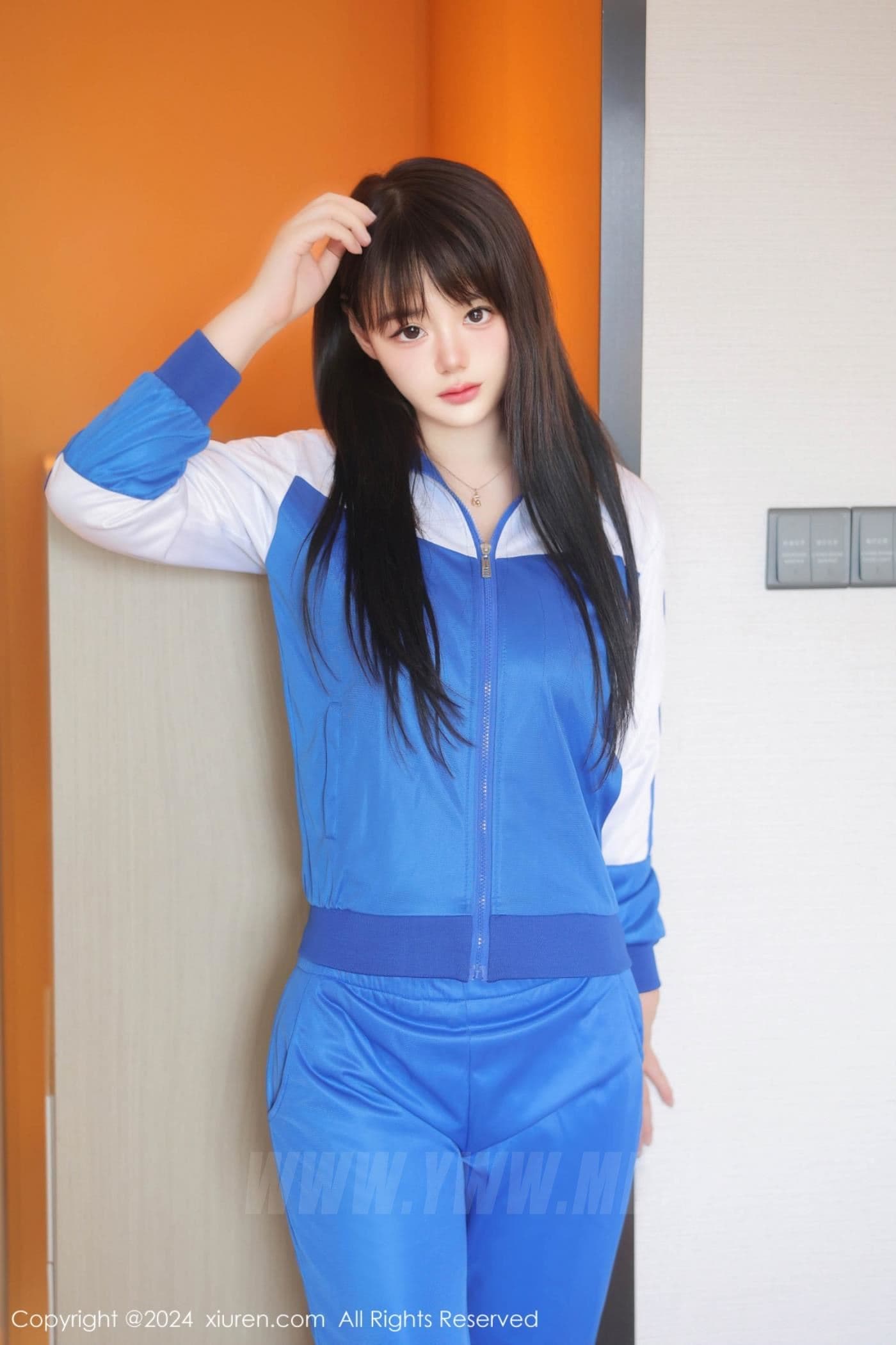XiuRen秀人网 No.8631 陈柒柒 学妹服美腿