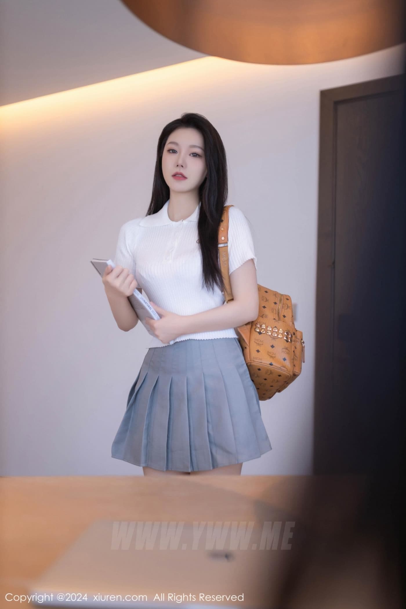 XiuRen秀人网 No.8649 安然anran 美腿短裙