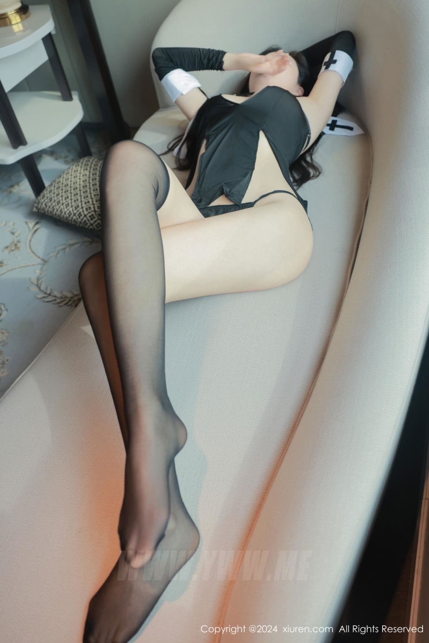 XiuRen秀人网 No.8614 雪糕CiCi 黑丝美腿