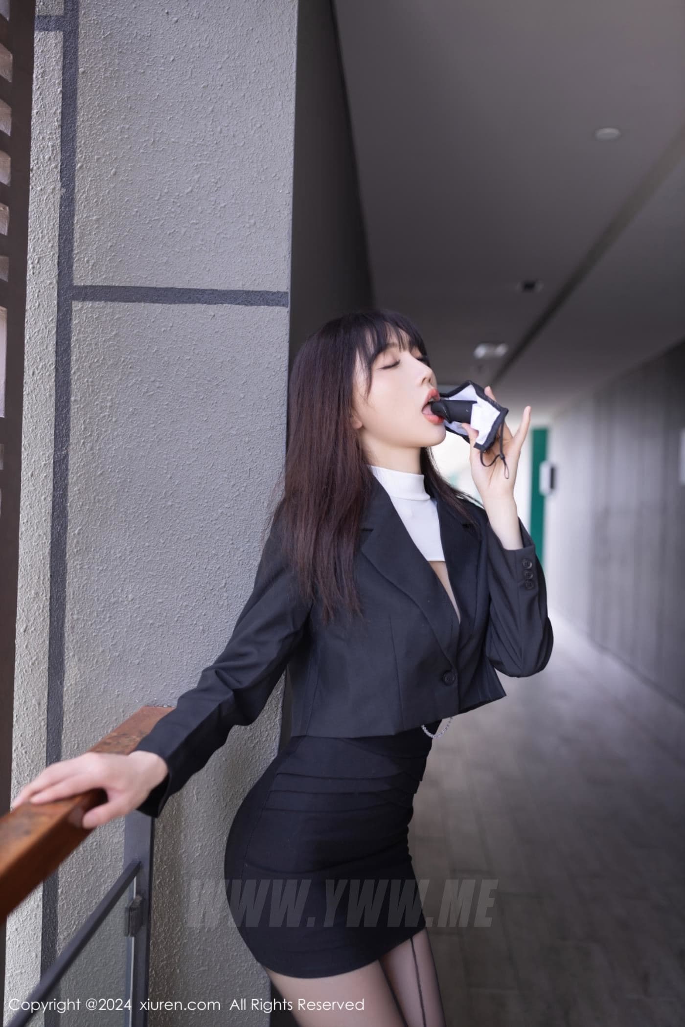 XiuRen秀人网 No.8627 陆萱萱 黑丝美腿