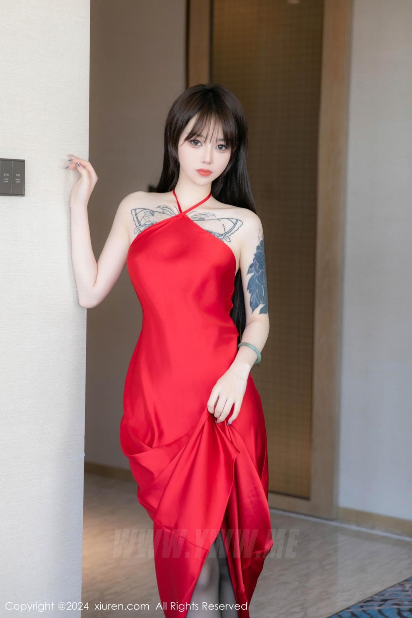 XiuRen秀人网 No.8630 奶瓶. 长裙美腿
