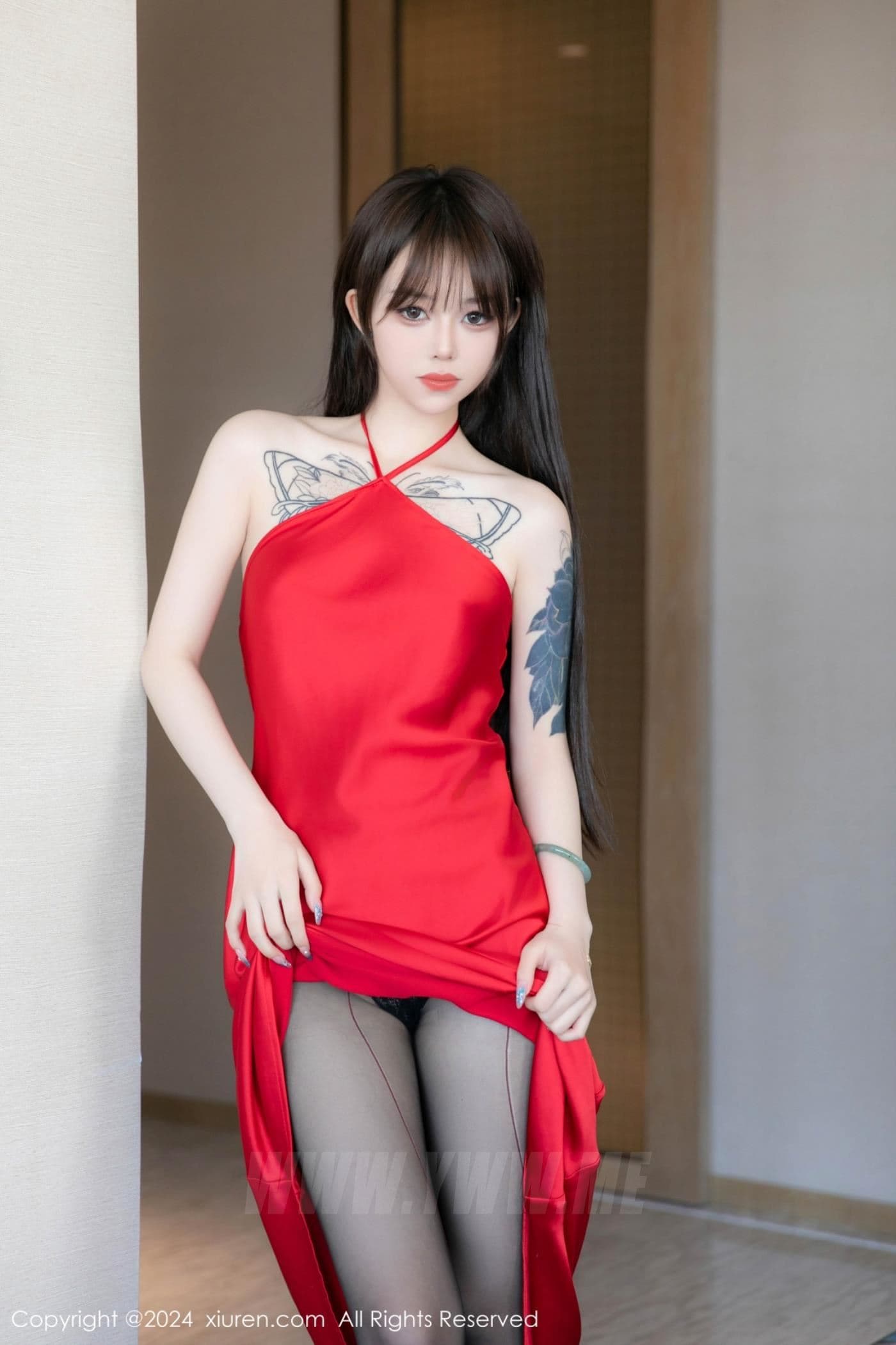 XiuRen秀人网 No.8630 奶瓶. 长裙美腿