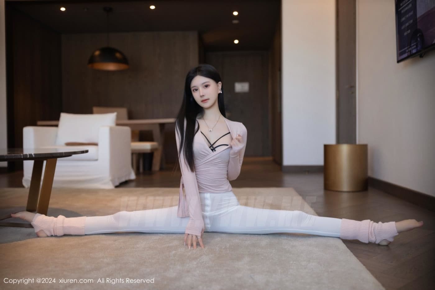XiuRen秀人网 No.8705 幼幼 丝袜美腿
