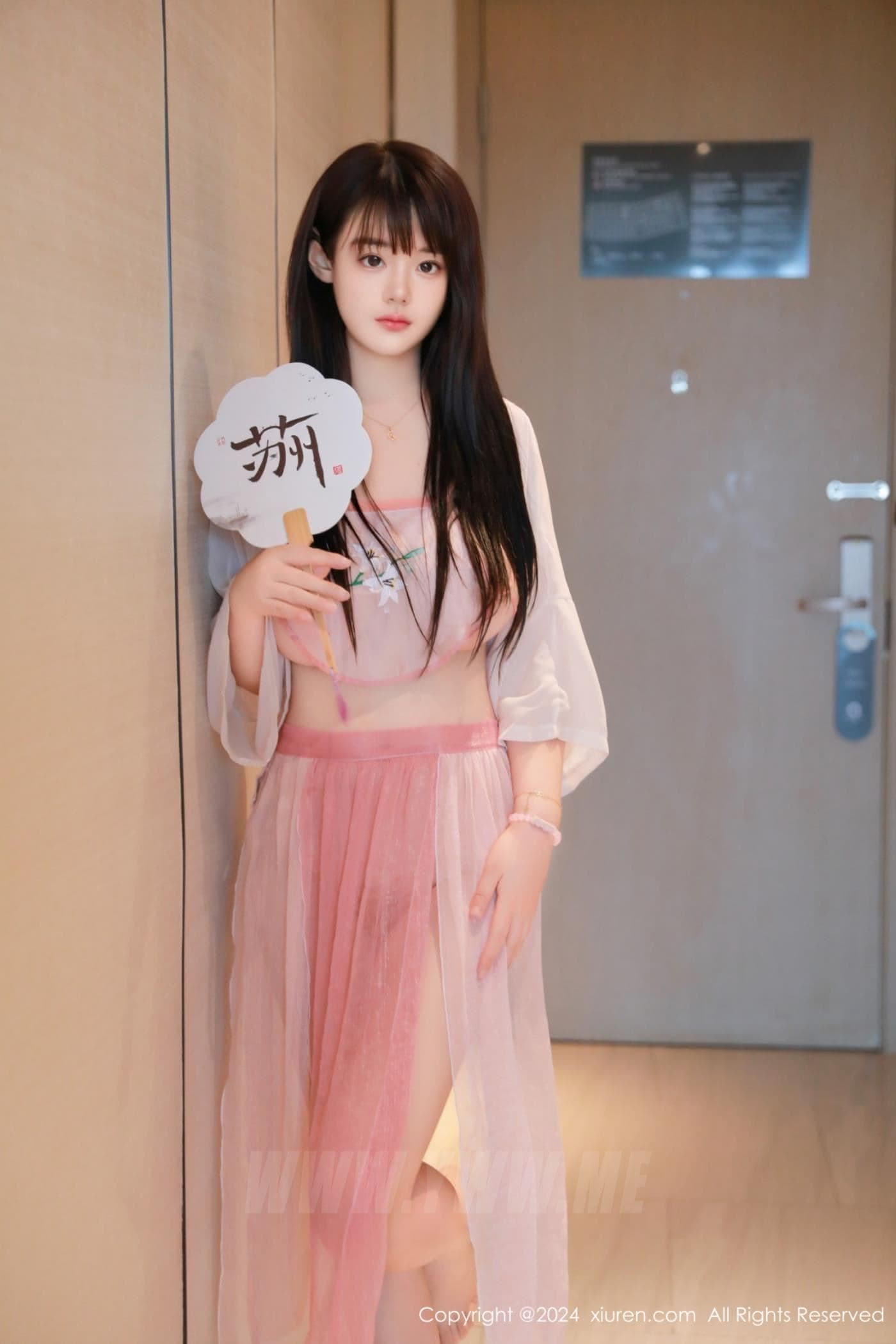 XiuRen秀人网 No.8724 陈柒柒 美腿性感