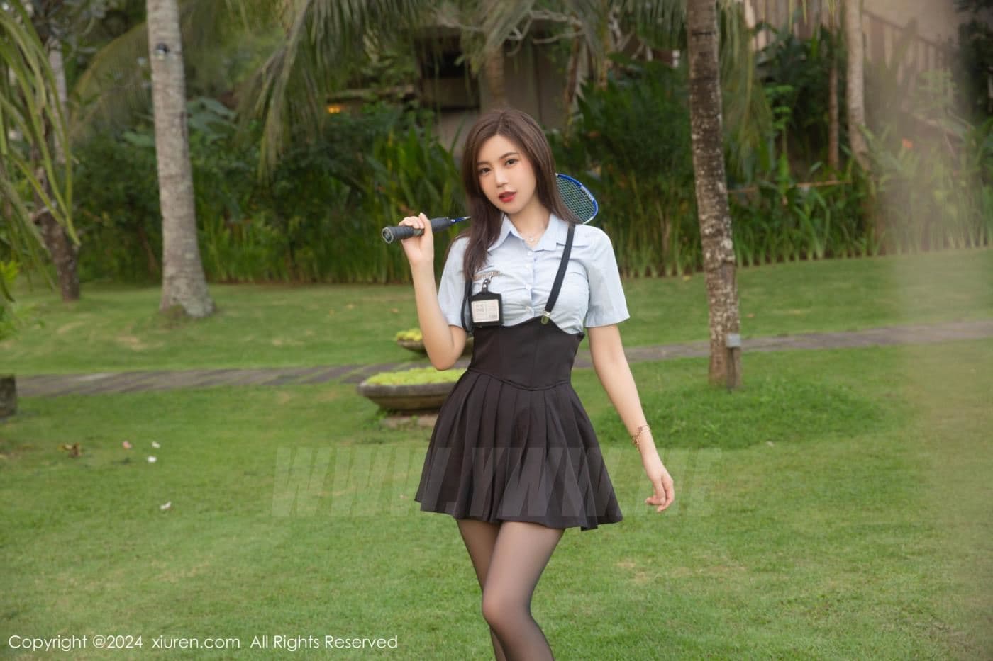 XiuRen秀人网 No.8752 绮里嘉ula 黑丝短裙