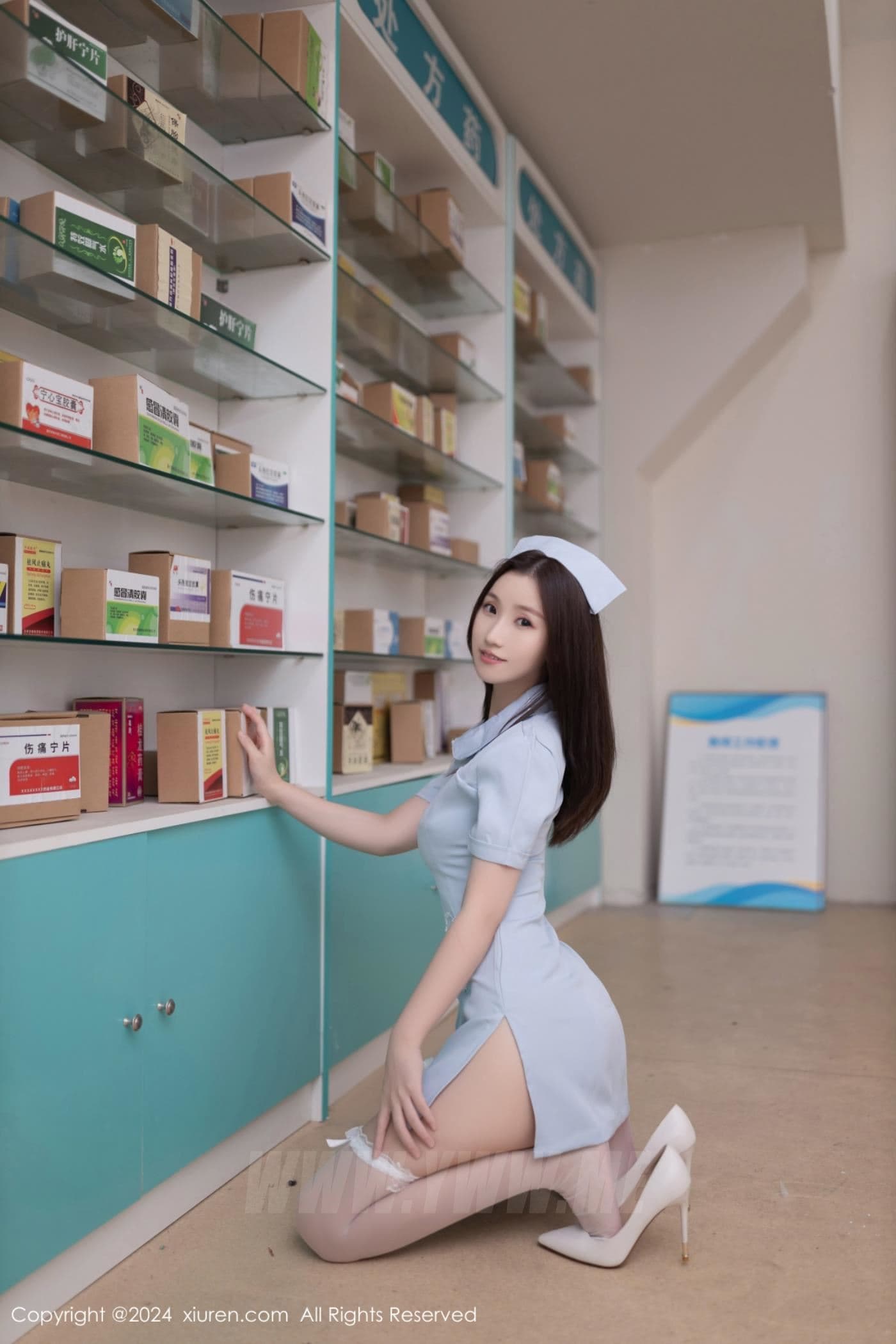 XiuRen秀人网 No.8874 杏子Yada 丝袜美腿