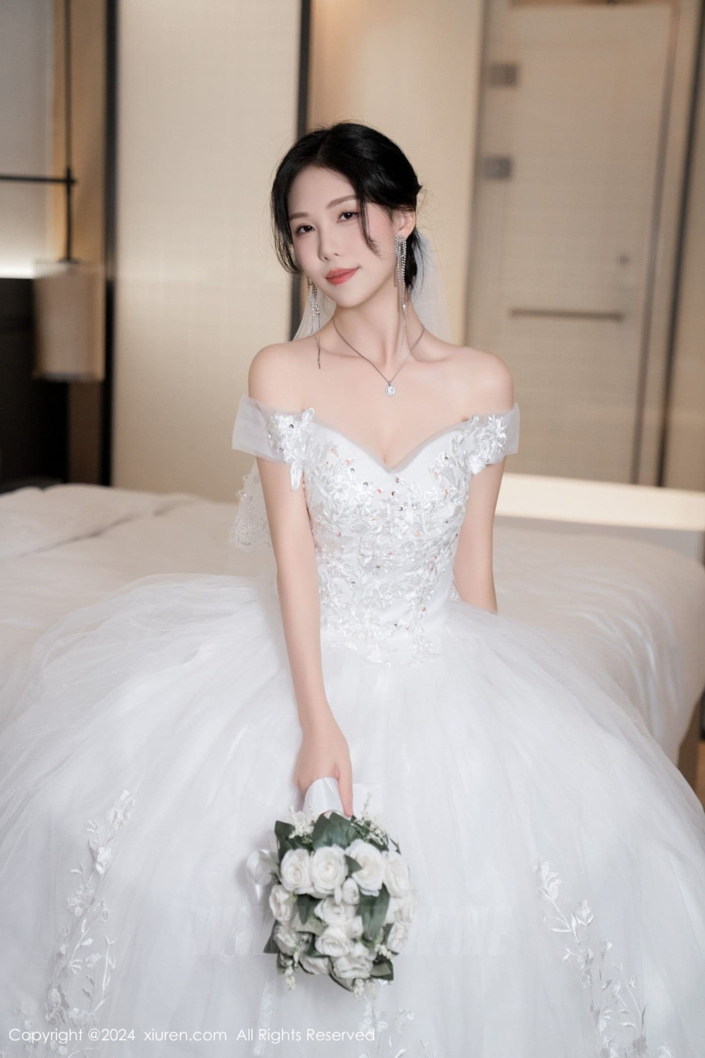 XiuRen秀人网 No.8998 利世 丝袜美腿