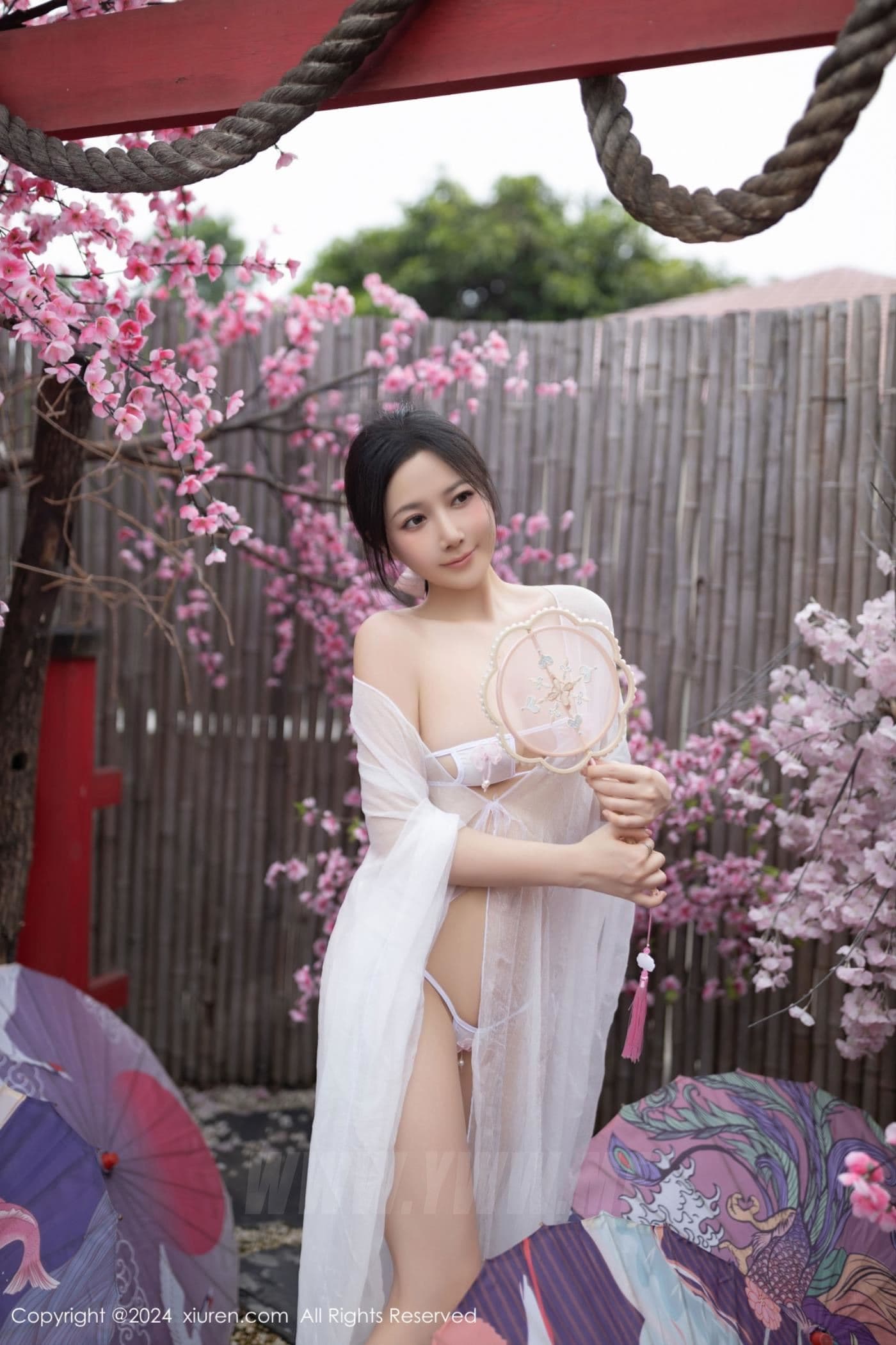 XiuRen秀人网 No.8927 鱼子酱Fish 美腿性感