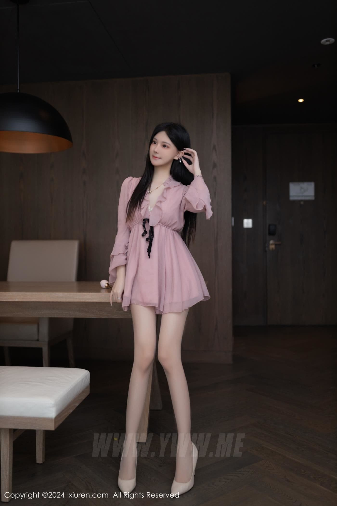XiuRen秀人网 No.8925 幼幼 美腿丝袜