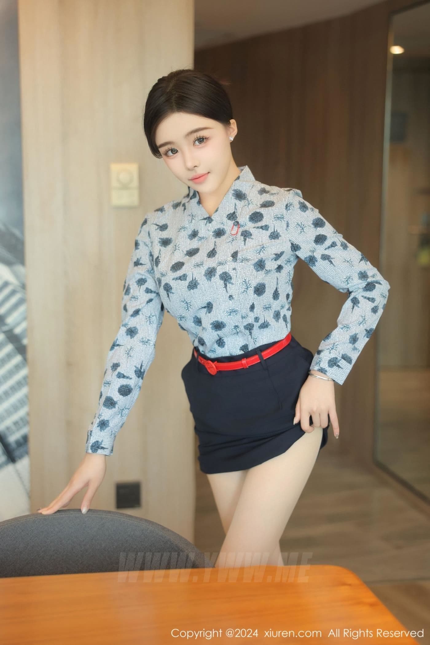 XiuRen秀人网 No.8919 袁圆 制服新人