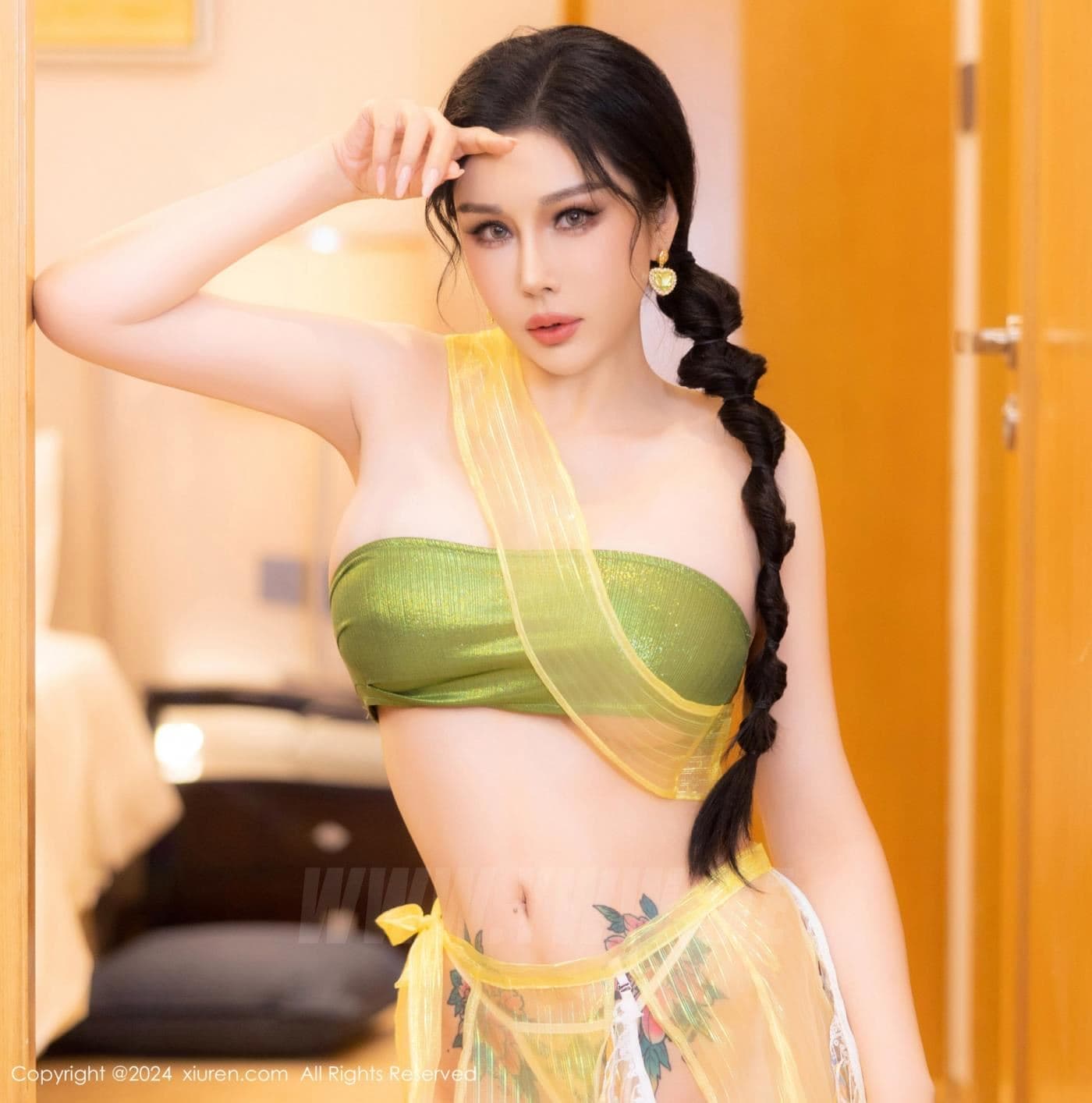 XiuRen秀人网 No.8913 田冰冰 美臀性感