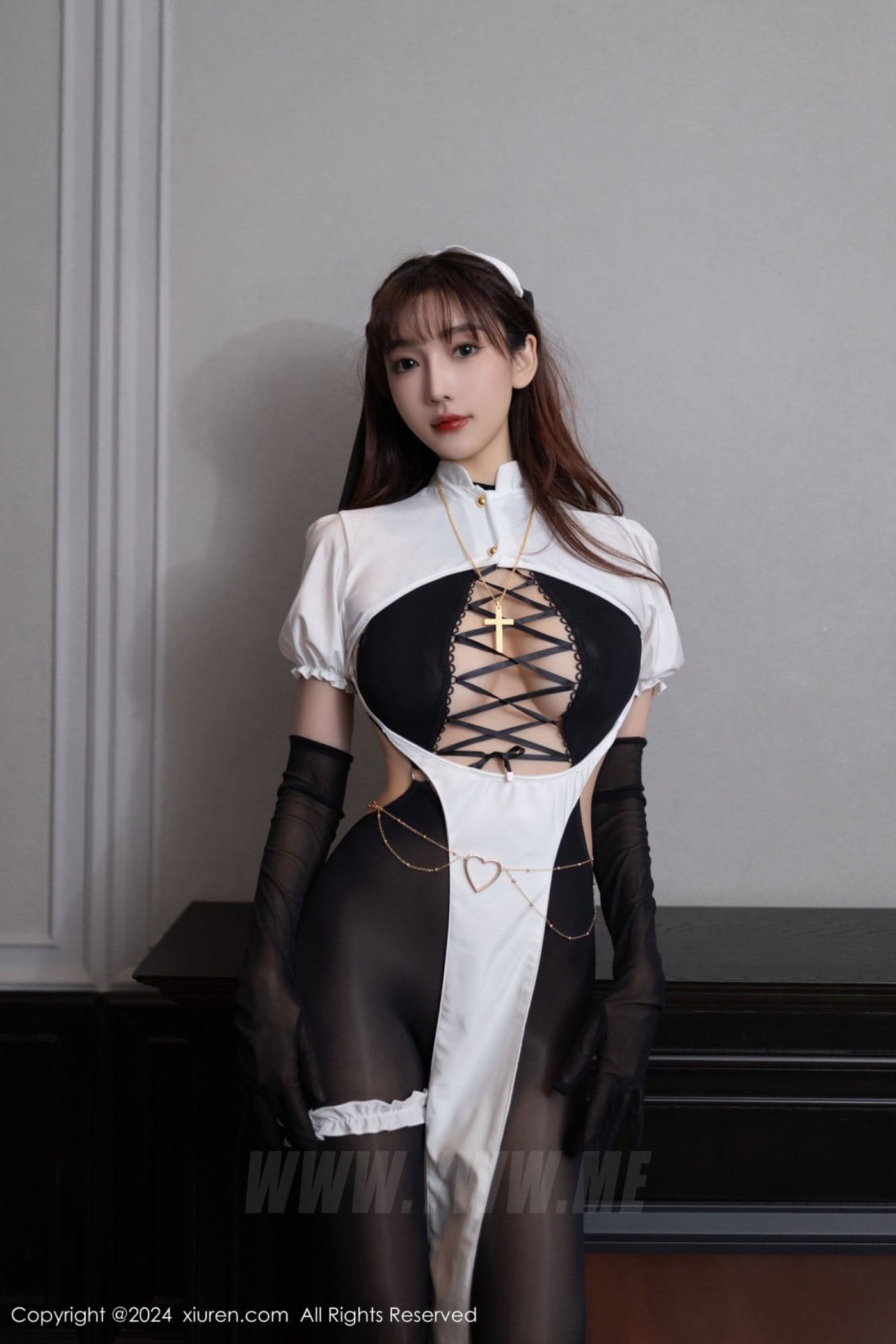 XiuRen秀人网 No.9216 陆萱萱 黑丝美腿