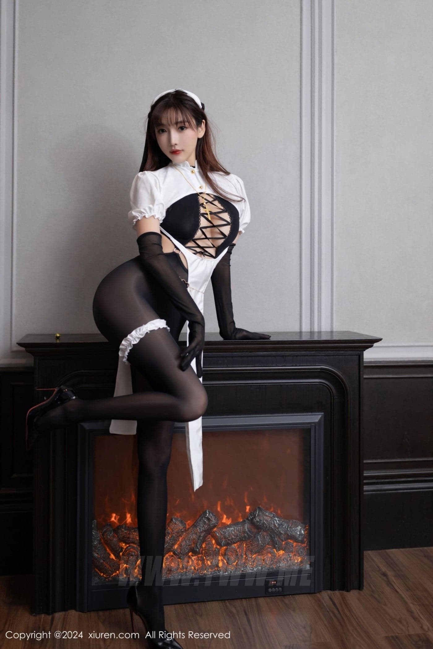 XiuRen秀人网 No.9216 陆萱萱 黑丝美腿