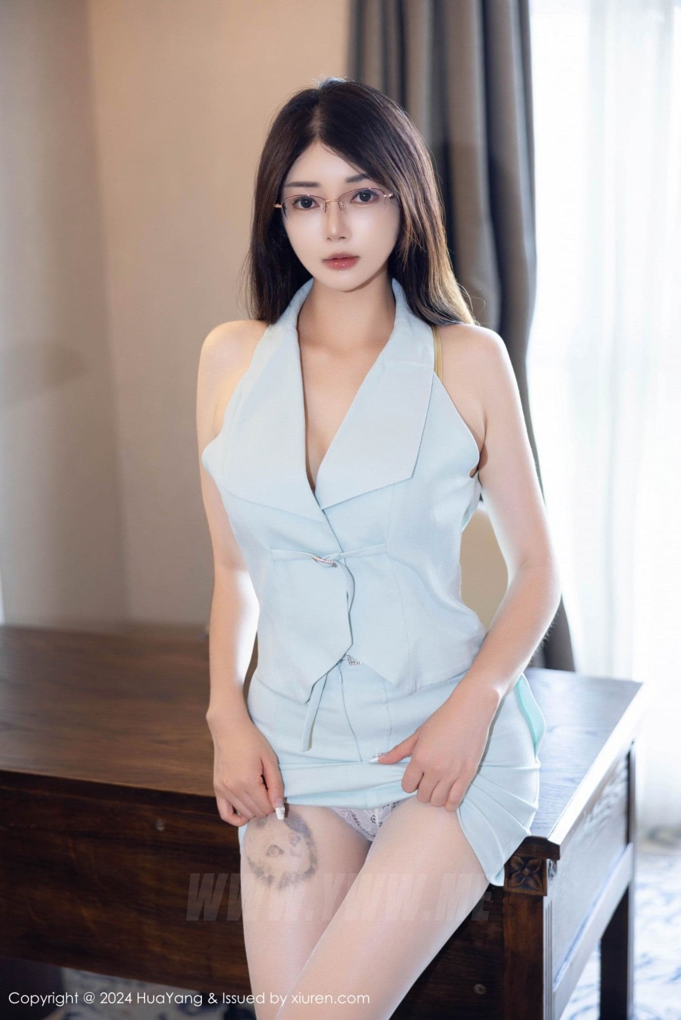 HuaYang花漾 VOL.608 凯竹Quinn 丝袜美臀