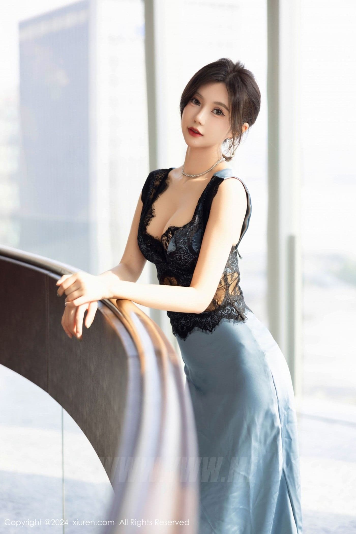 XiuRen秀人网 No.9310 绮里嘉ula 丝袜美腿