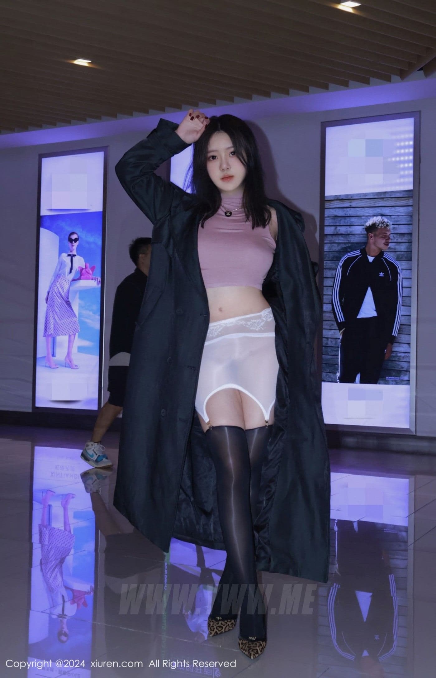 XiuRen秀人网 No.9489 小薯条nienie 黑丝美腿