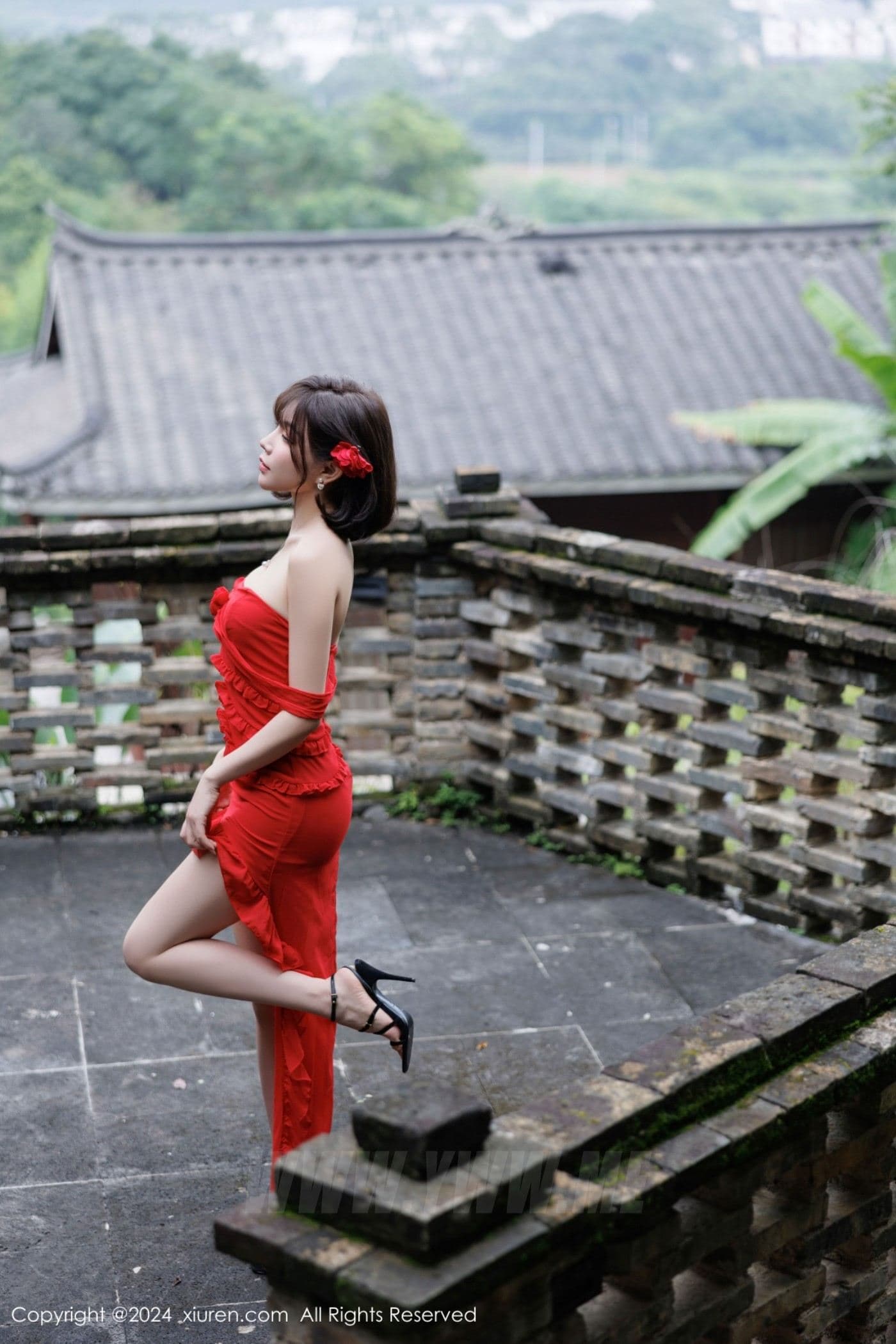 XiuRen秀人网 No.9449 徐莉芝Booty 黑丝美腿