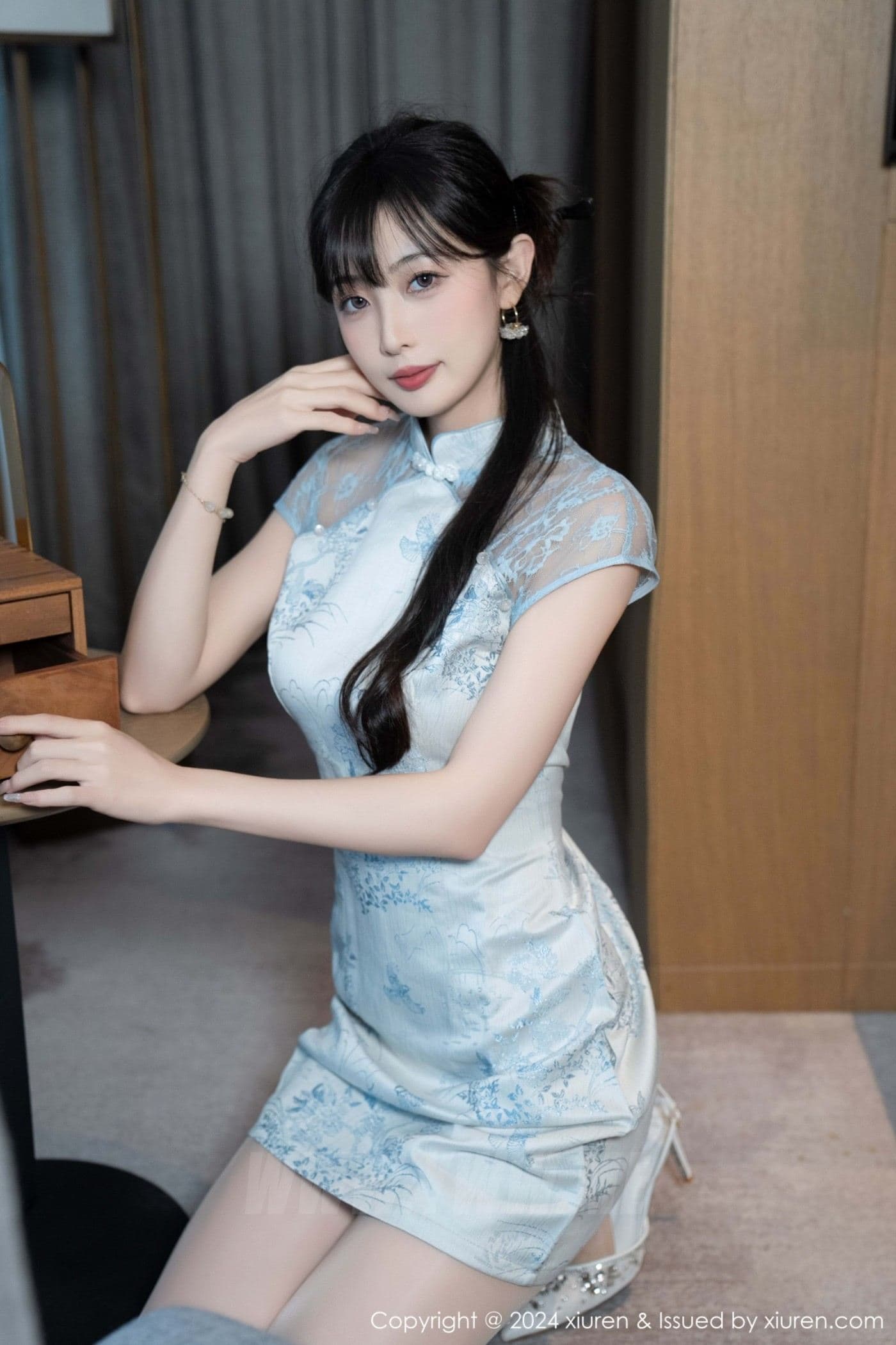 XiuRen秀人网 No.9487 林星阑 旗袍美腿