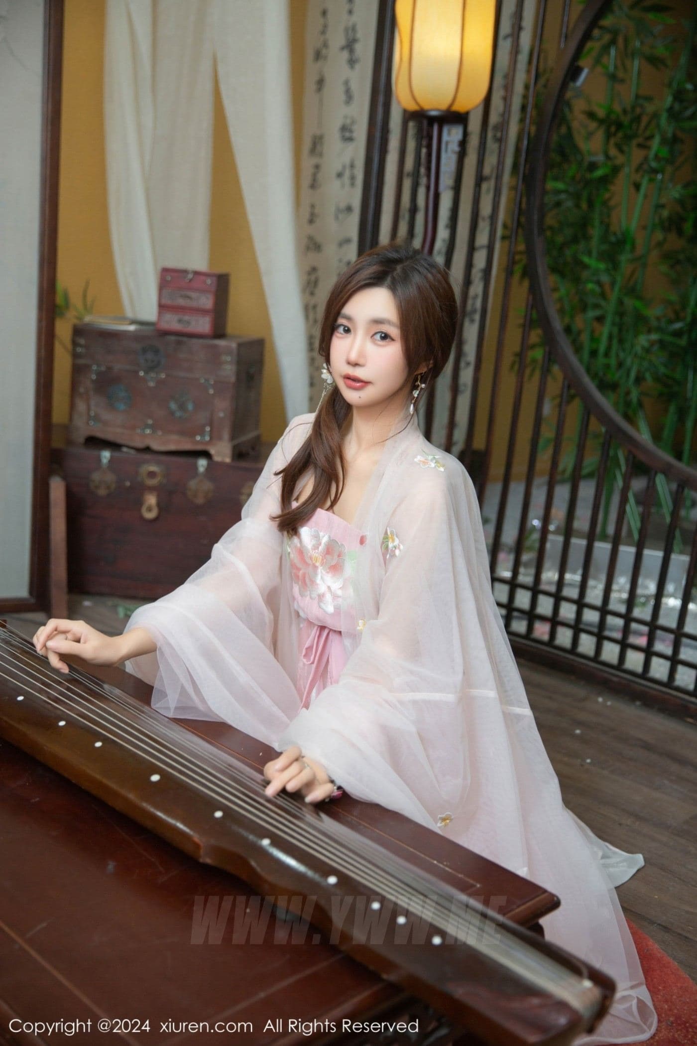 XiuRen秀人网 No.9475 绮里嘉ula 古风美腿