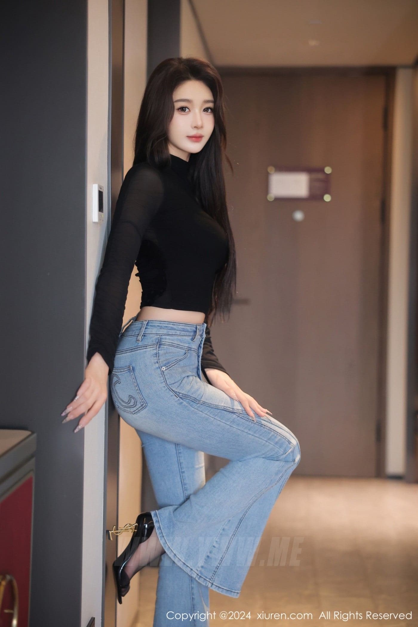XiuRen秀人网 No.9555 Candy糖糖 新人美腿