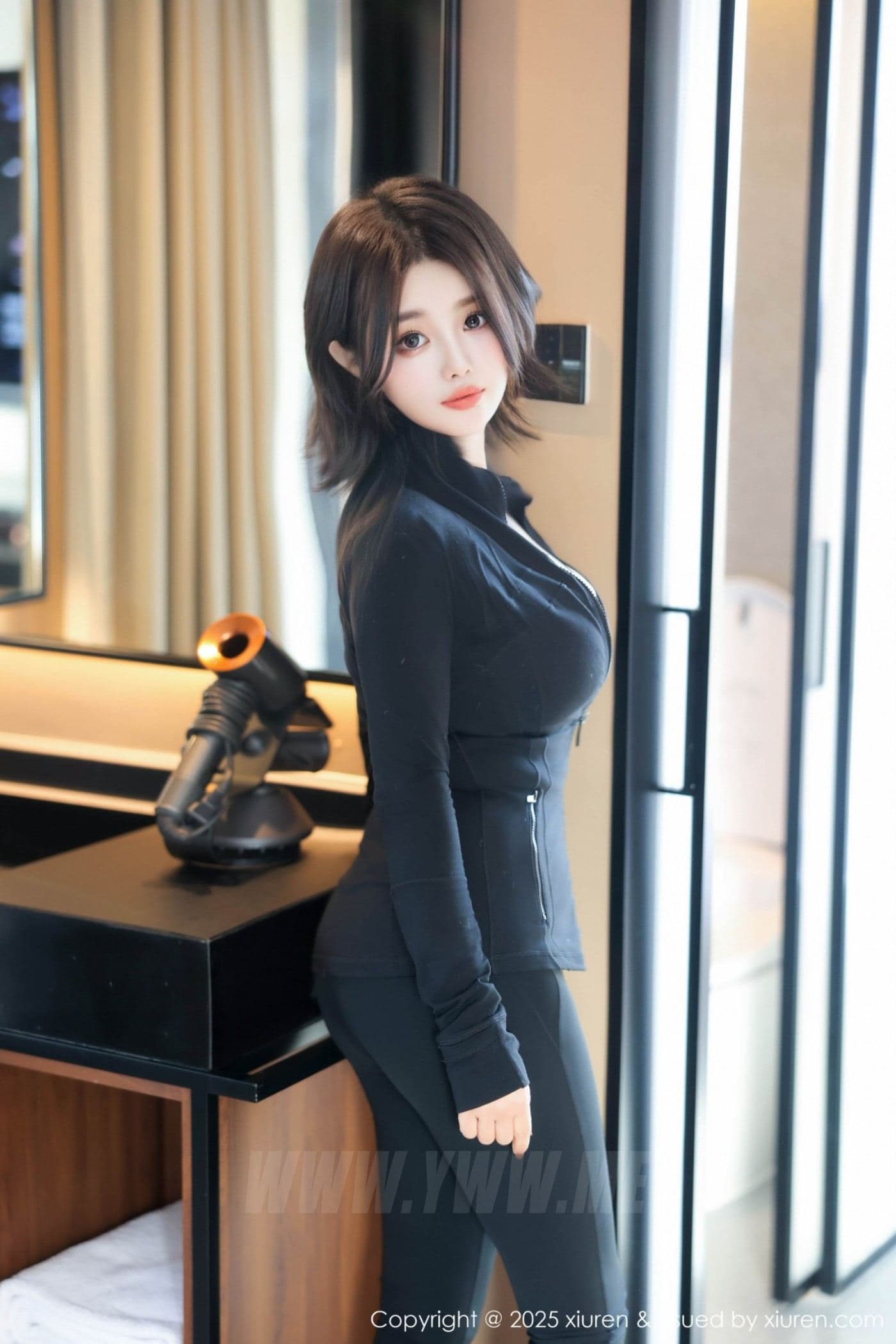 XiuRen秀人网 No.9694 M0nica 新人美腿