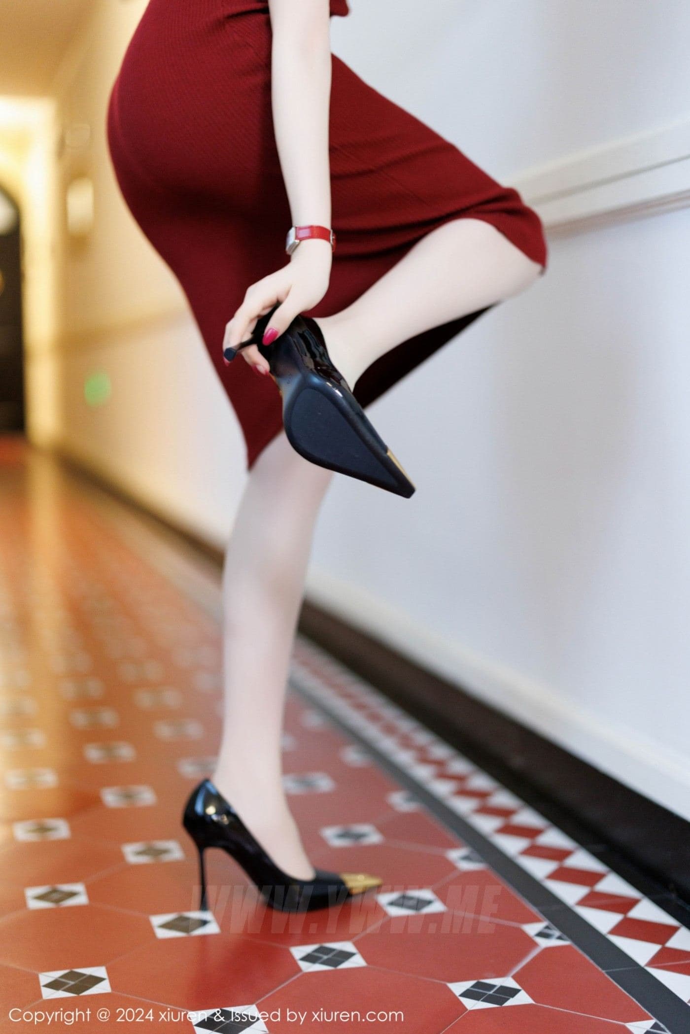 XiuRen秀人网 No.9589 徐莉芝Booty 高跟鞋美腿