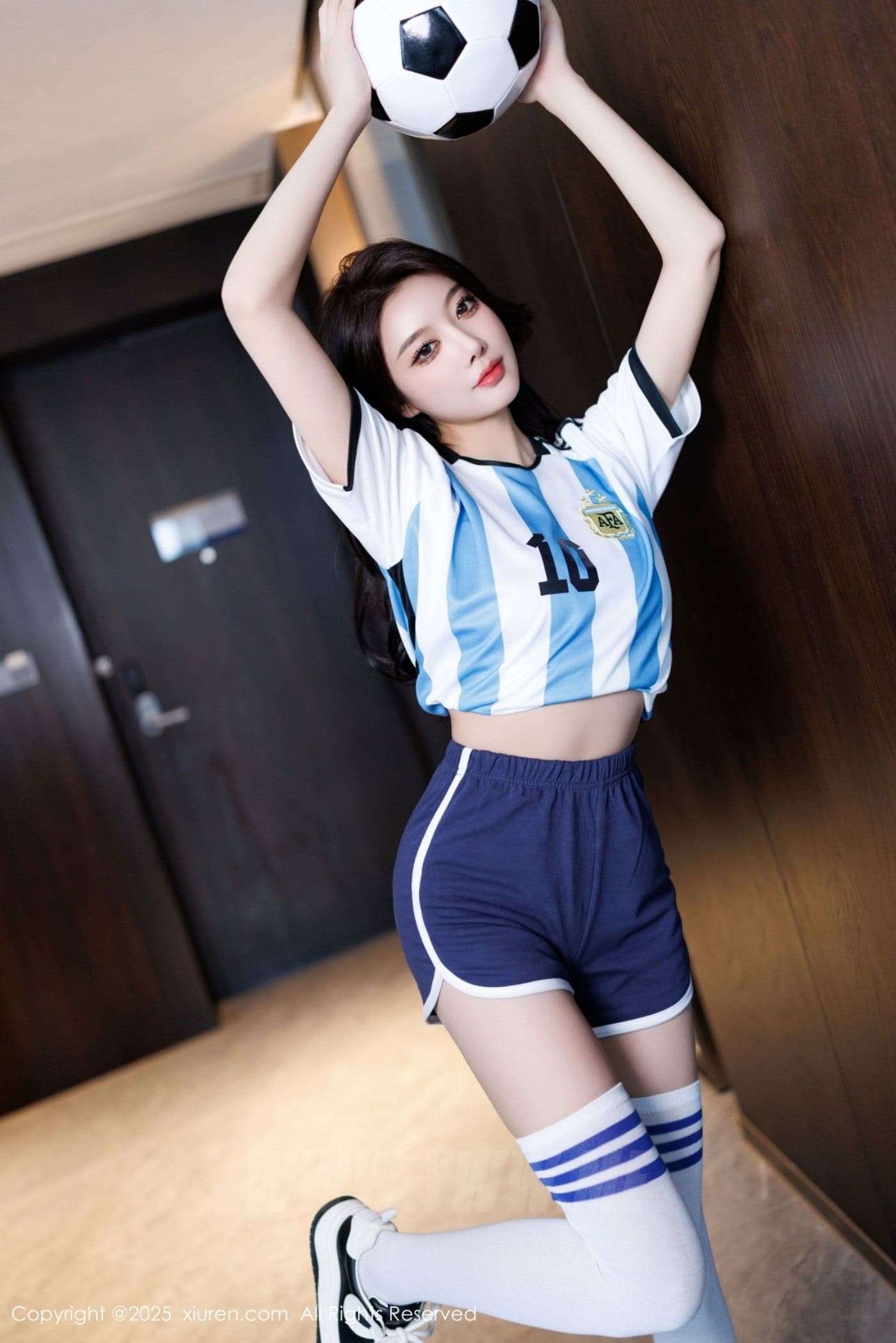 XiuRen秀人网 No.9706 杨晨晨Yome 丝袜美腿