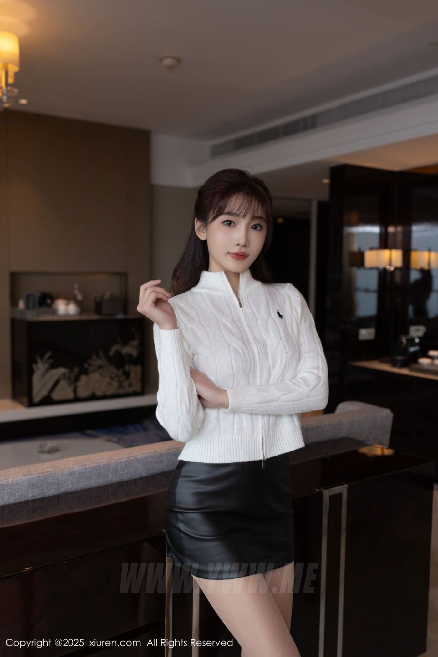 XiuRen秀人网 No.9852 陆萱萱 丝袜美腿
