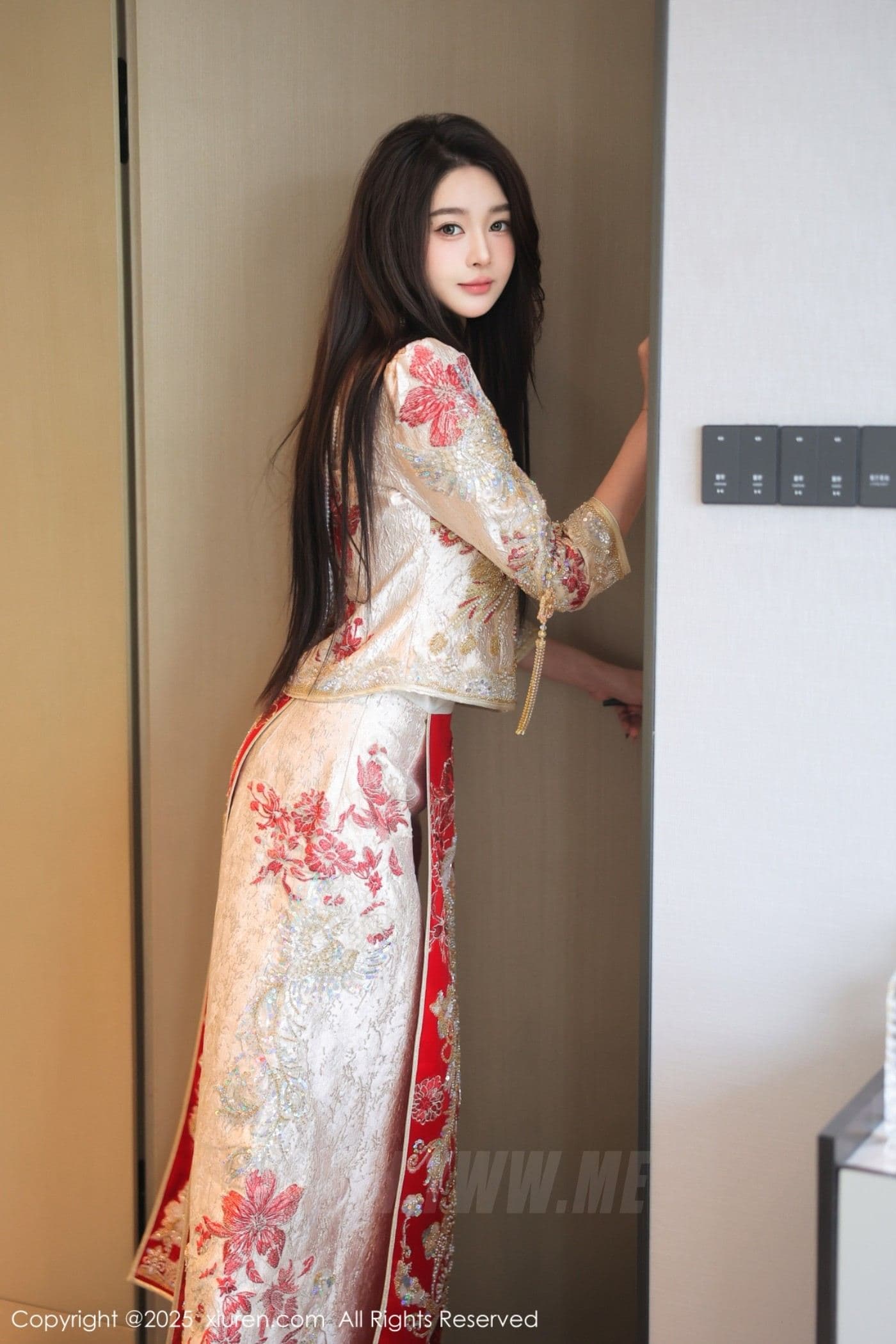 XiuRen秀人网 No.9833 Candy糖糖 妩媚美腿