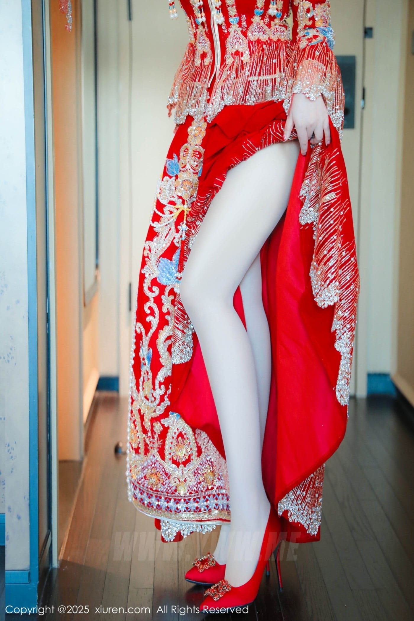 XiuRen秀人网 No.9823 蛋蛋宝 新婚美腿