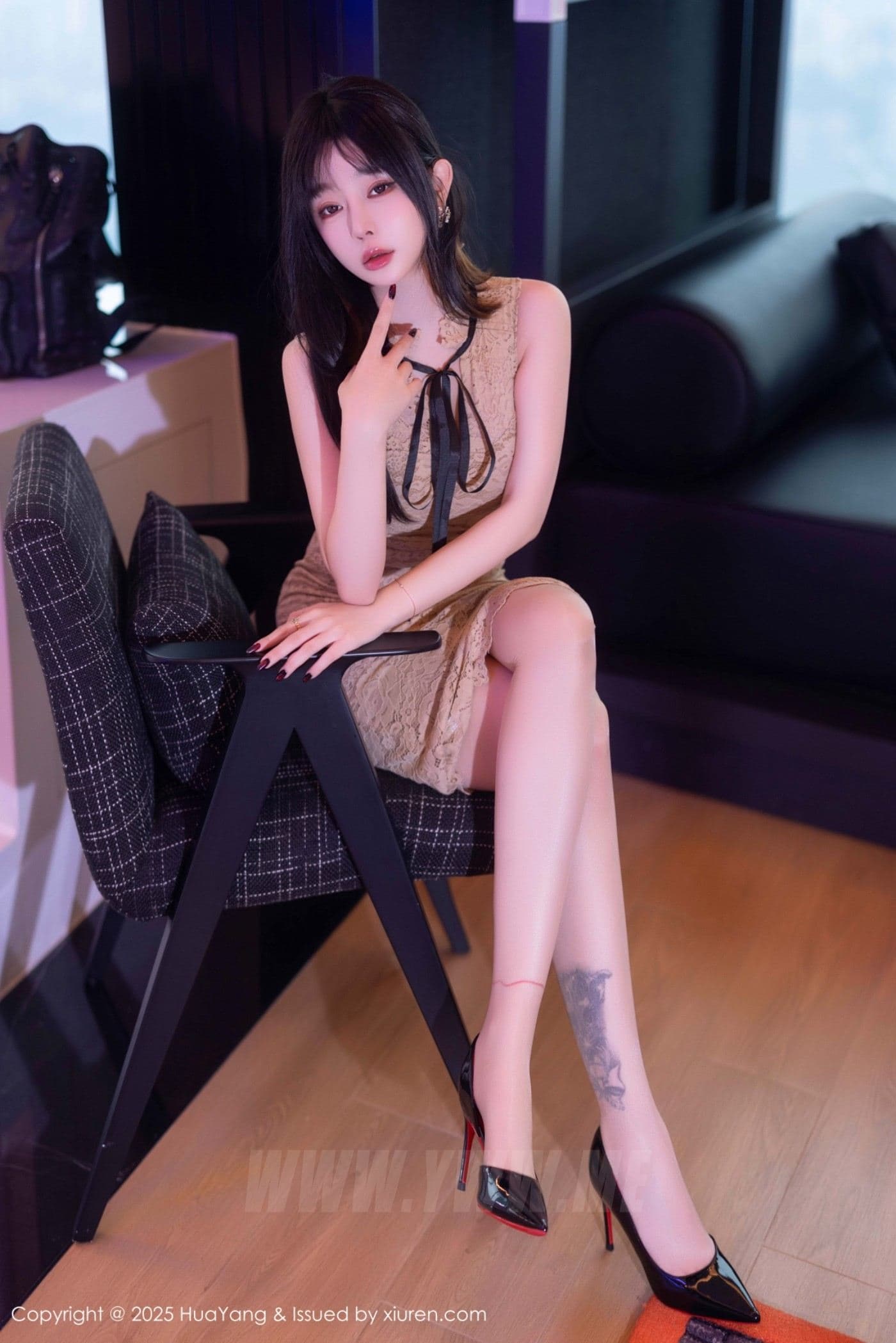 HuaYang花漾 VOL.632 王雨纯 丝袜美腿