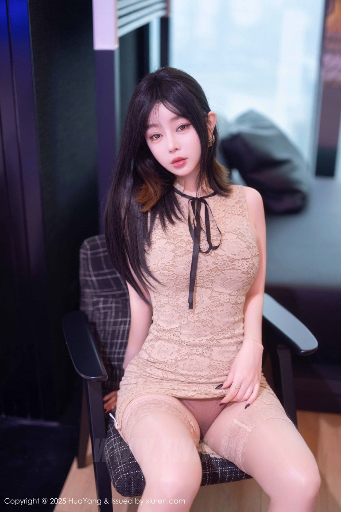 HuaYang花漾 VOL.632 王雨纯 丝袜美腿