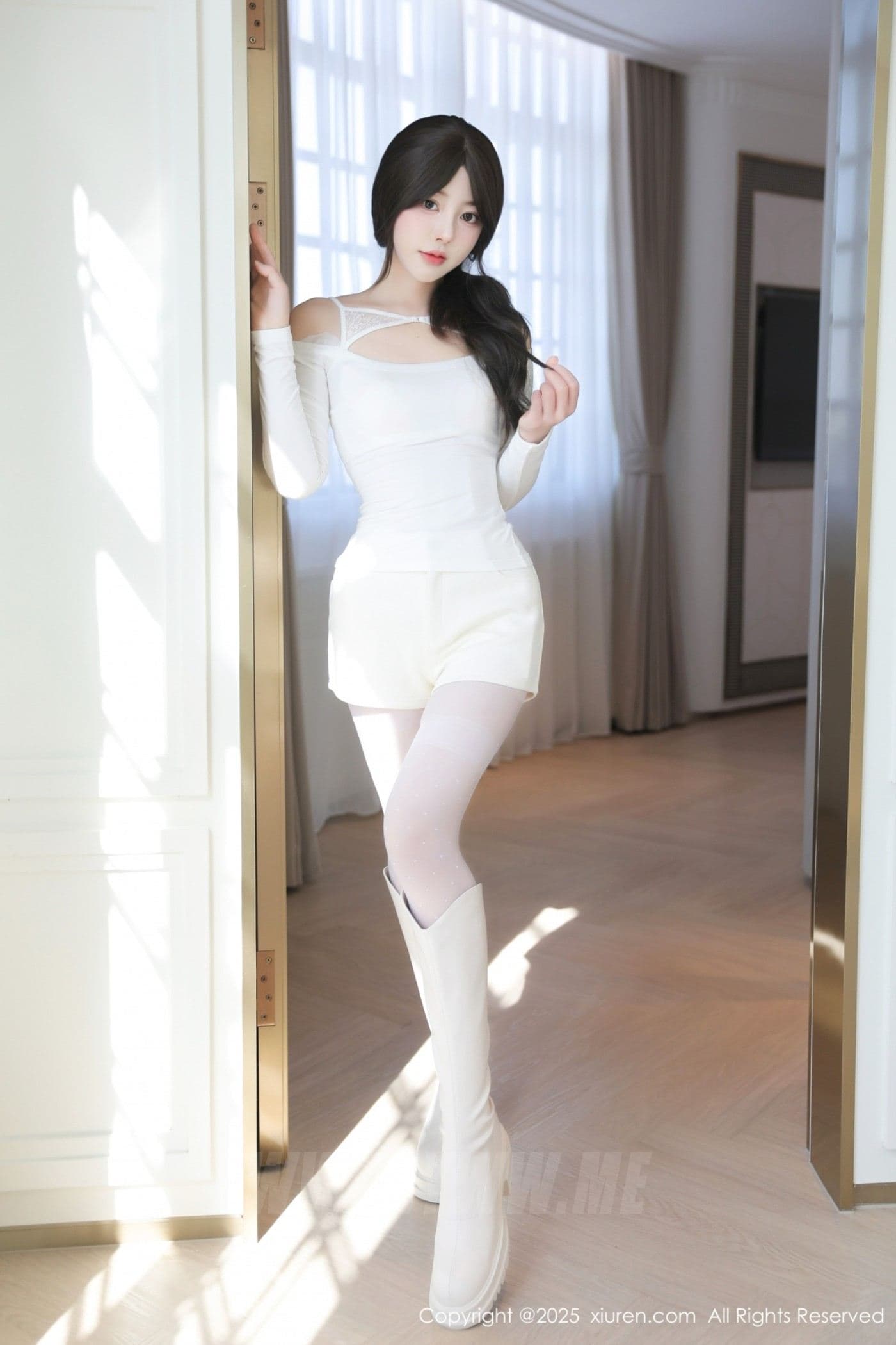 XiuRen秀人网 No.9887 桃妖夭 黑丝美腿