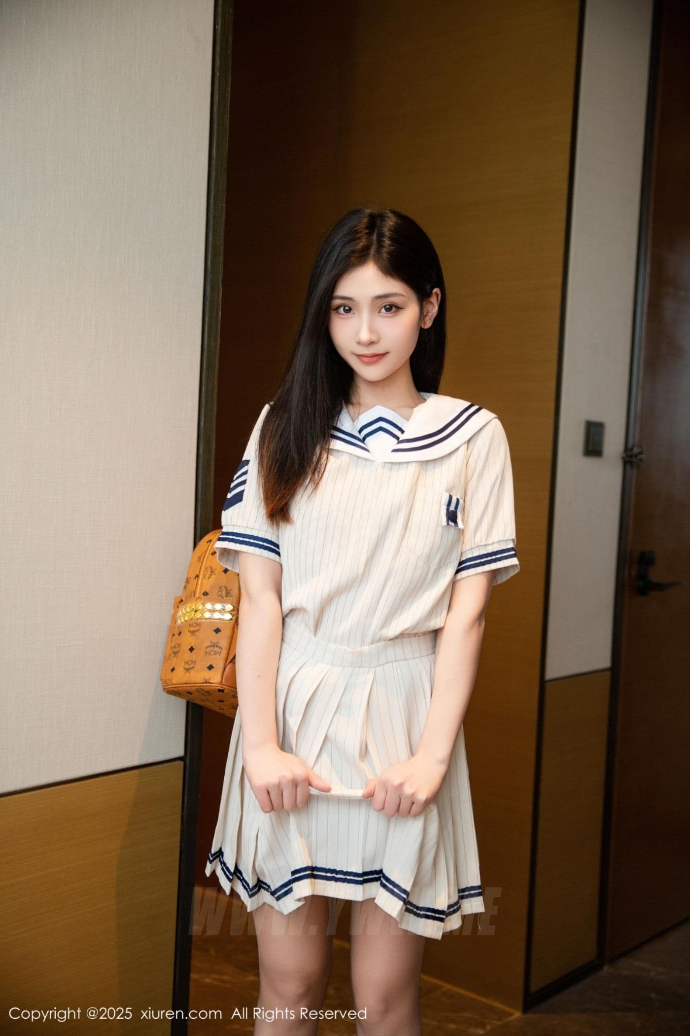 XiuRen秀人网 No.9942 刘婷婷 丝袜美腿