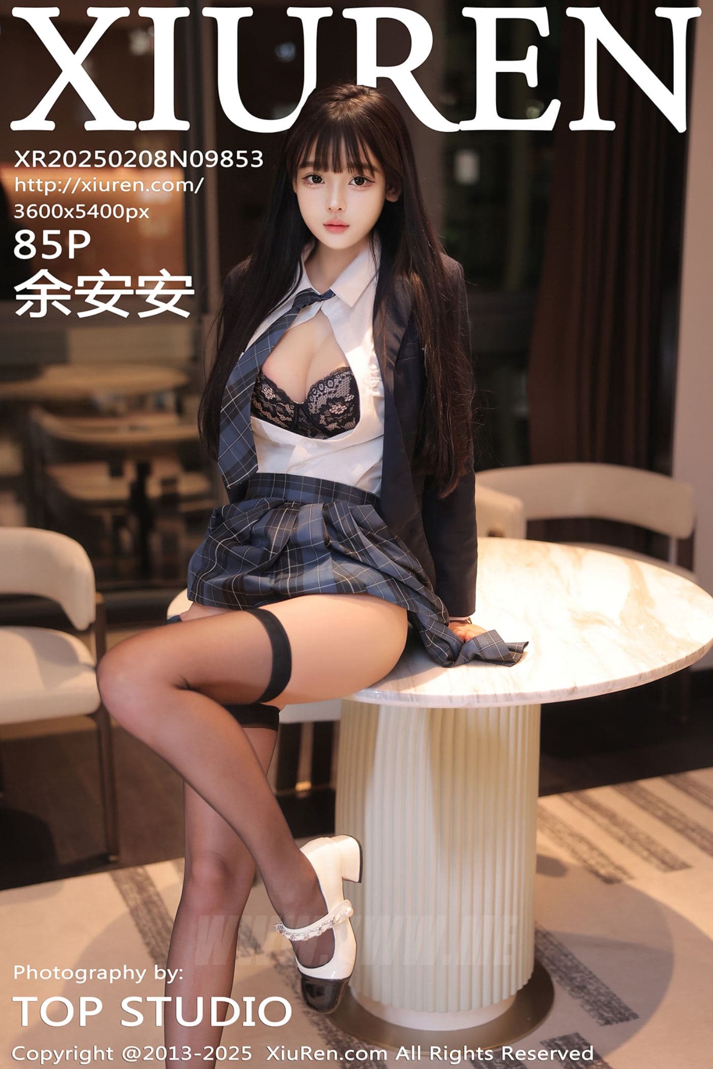 XiuRen秀人网 No.9853 余安安 黑丝美腿