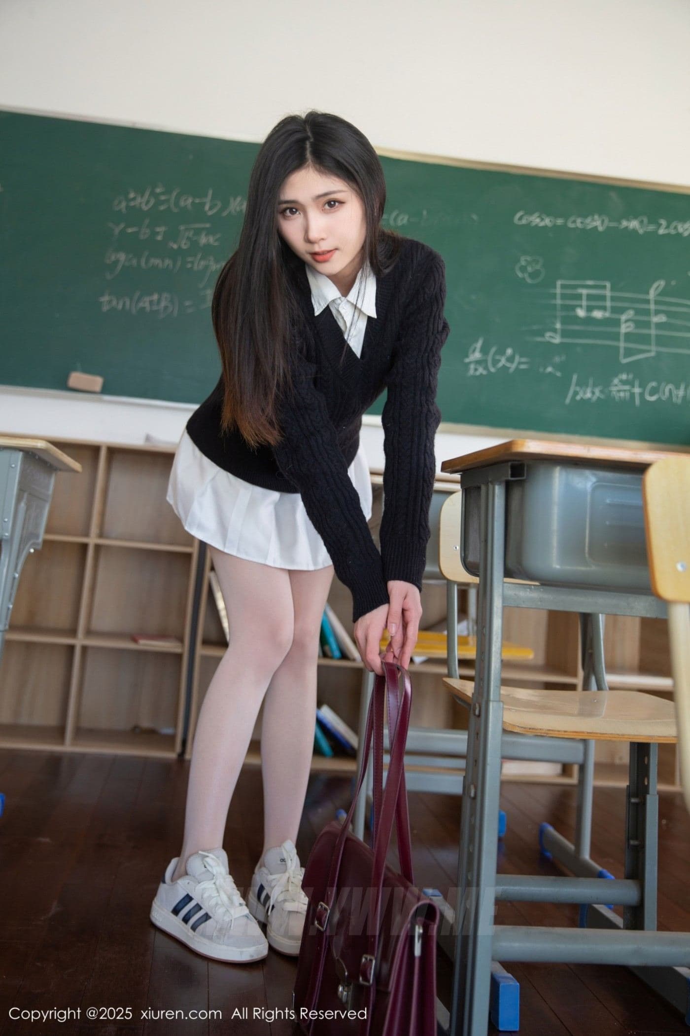 XiuRen秀人网 No.10078 刘婷婷 白色丝袜
