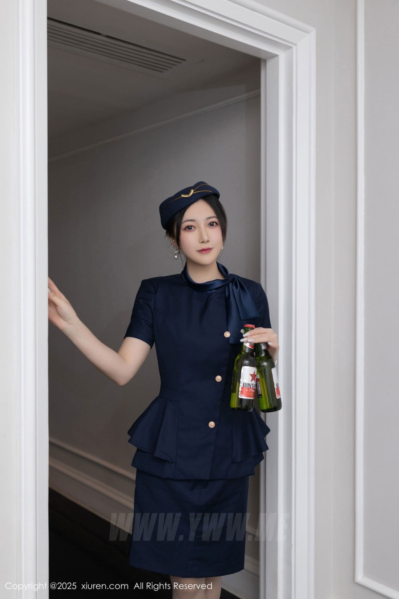 XiuRen秀人网 No.10142 鱼子酱Fish 空姐制服