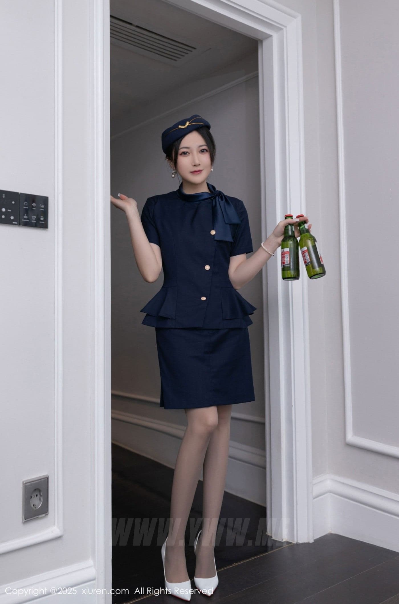 XiuRen秀人网 No.10142 鱼子酱Fish 空姐制服