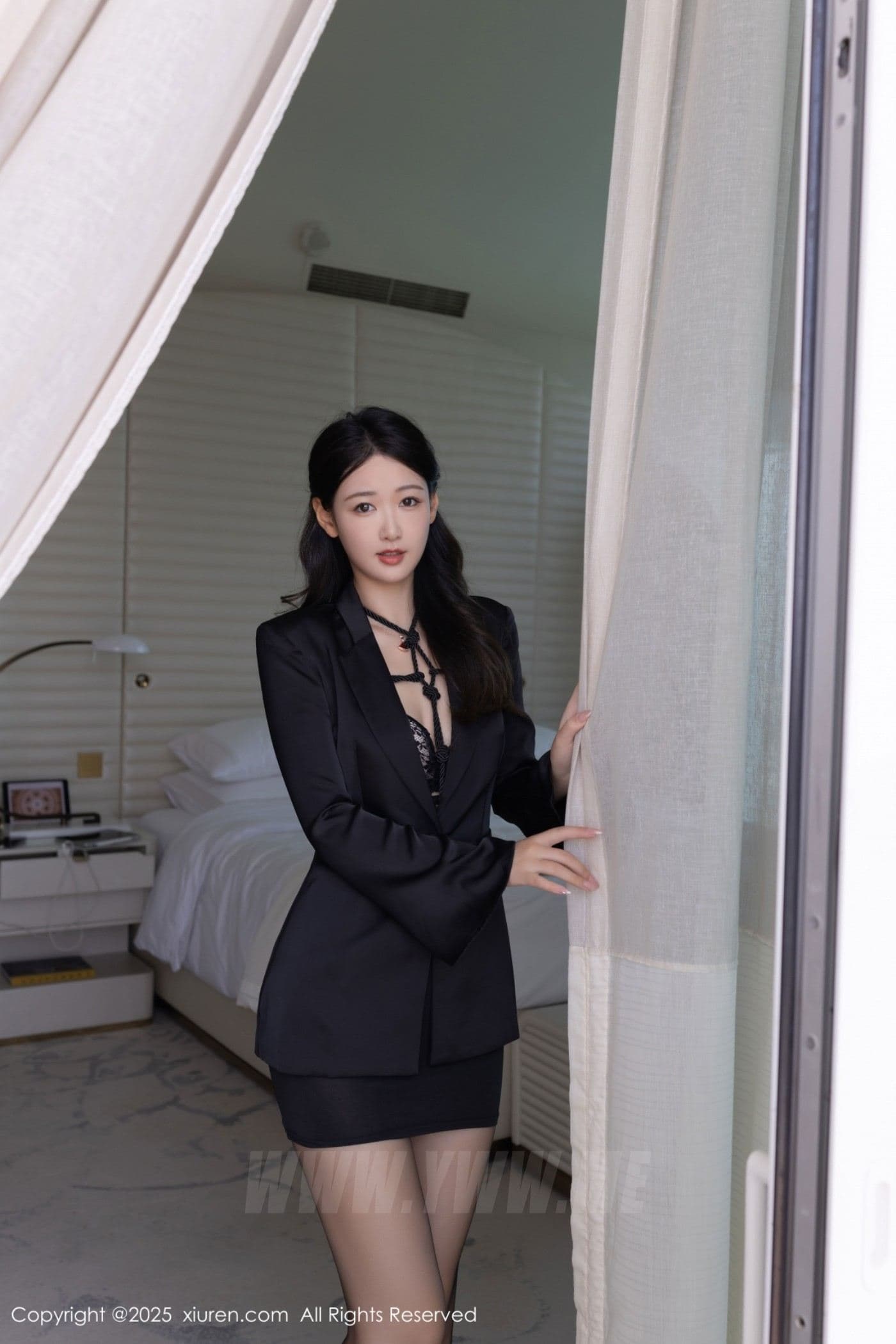 XiuRen秀人网 No.10267 唐安琪 黑色西服