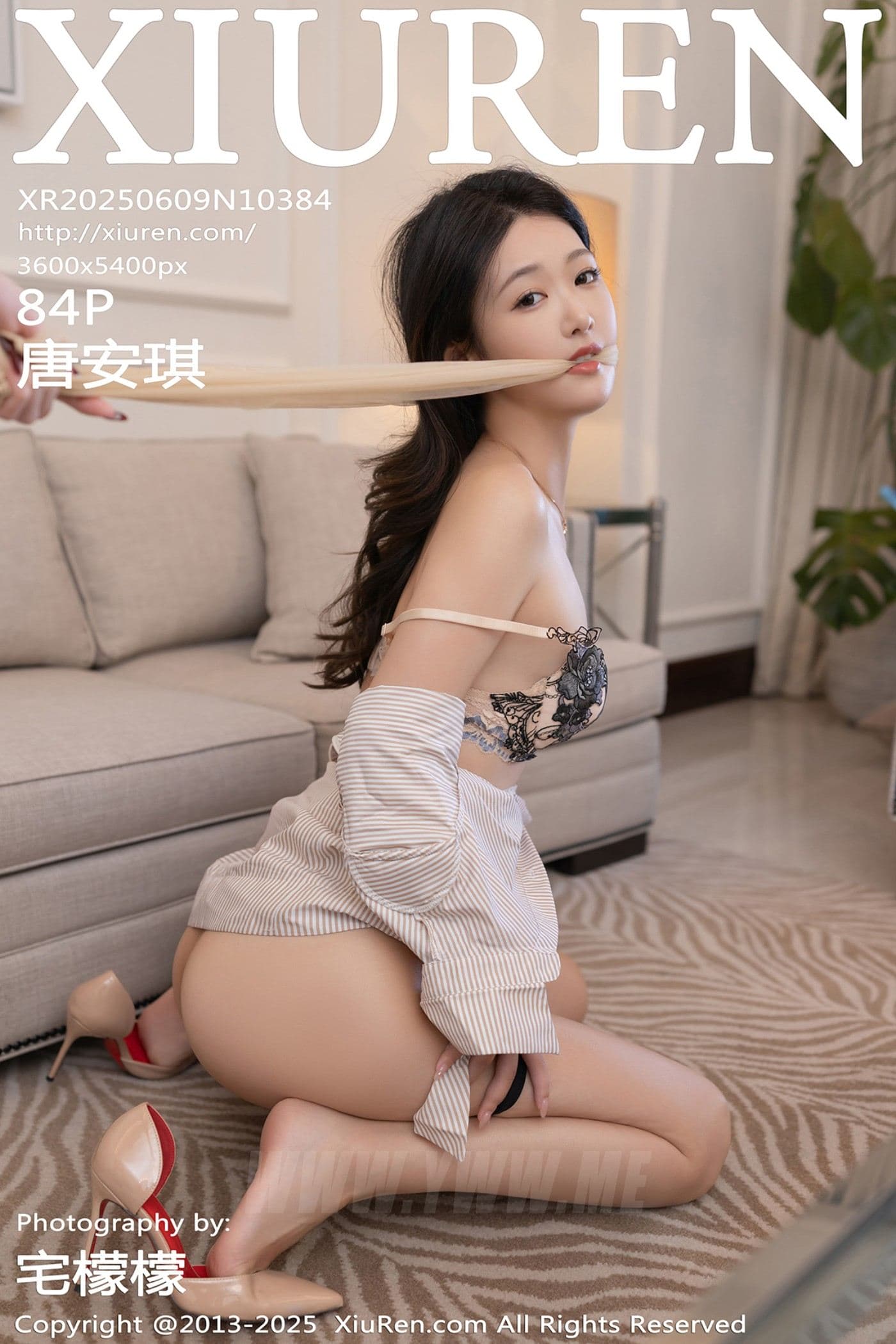 XiuRen秀人网 No.10384 唐安琪 浅色连衣裙