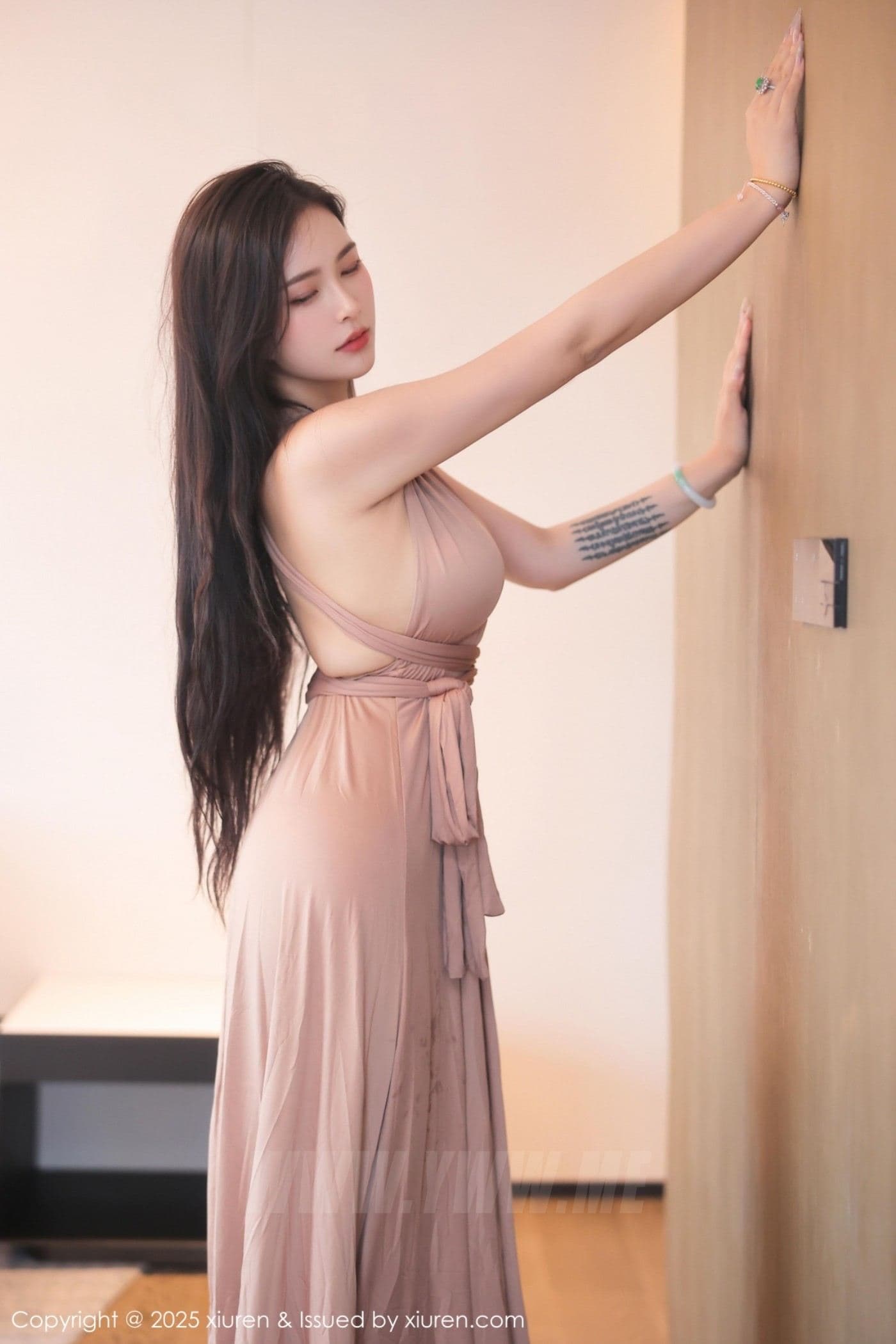 XiuRen秀人网 No.10432 娜比 灰色长裙