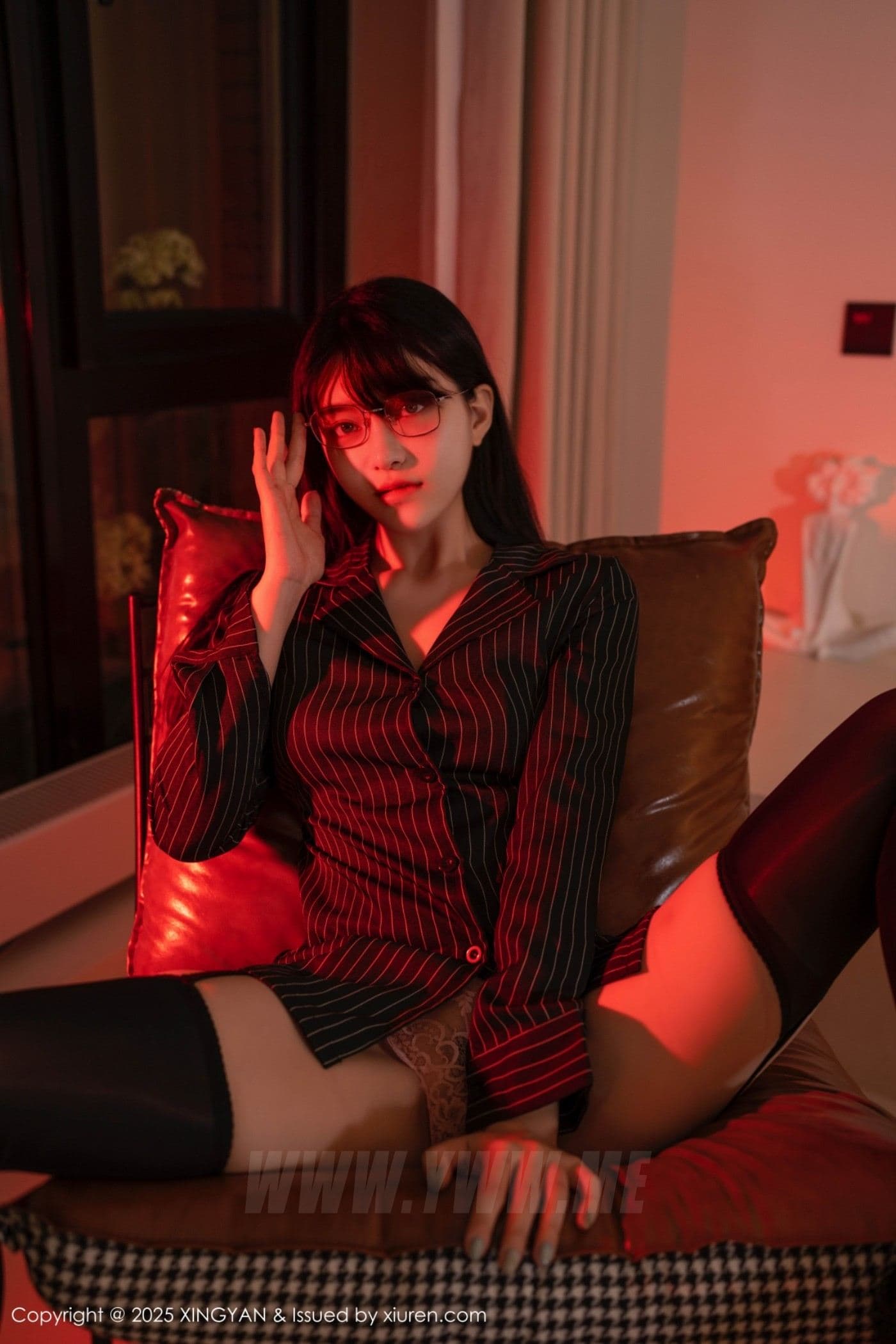 XINGYAN星颜社 VOL.376 白露lulu 魅惑黑丝