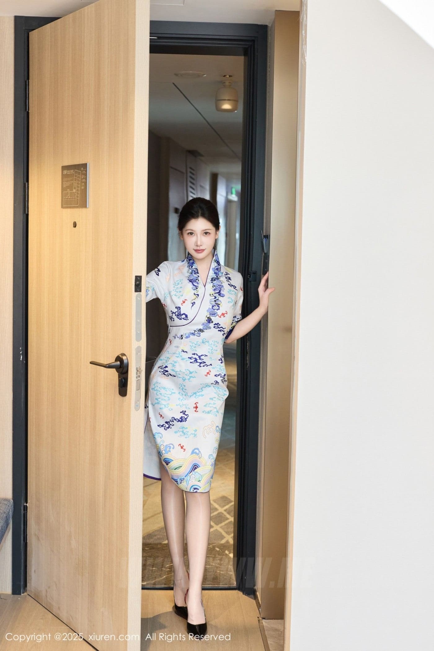XiuRen秀人网 No.10654 尹甜甜 空姐制服