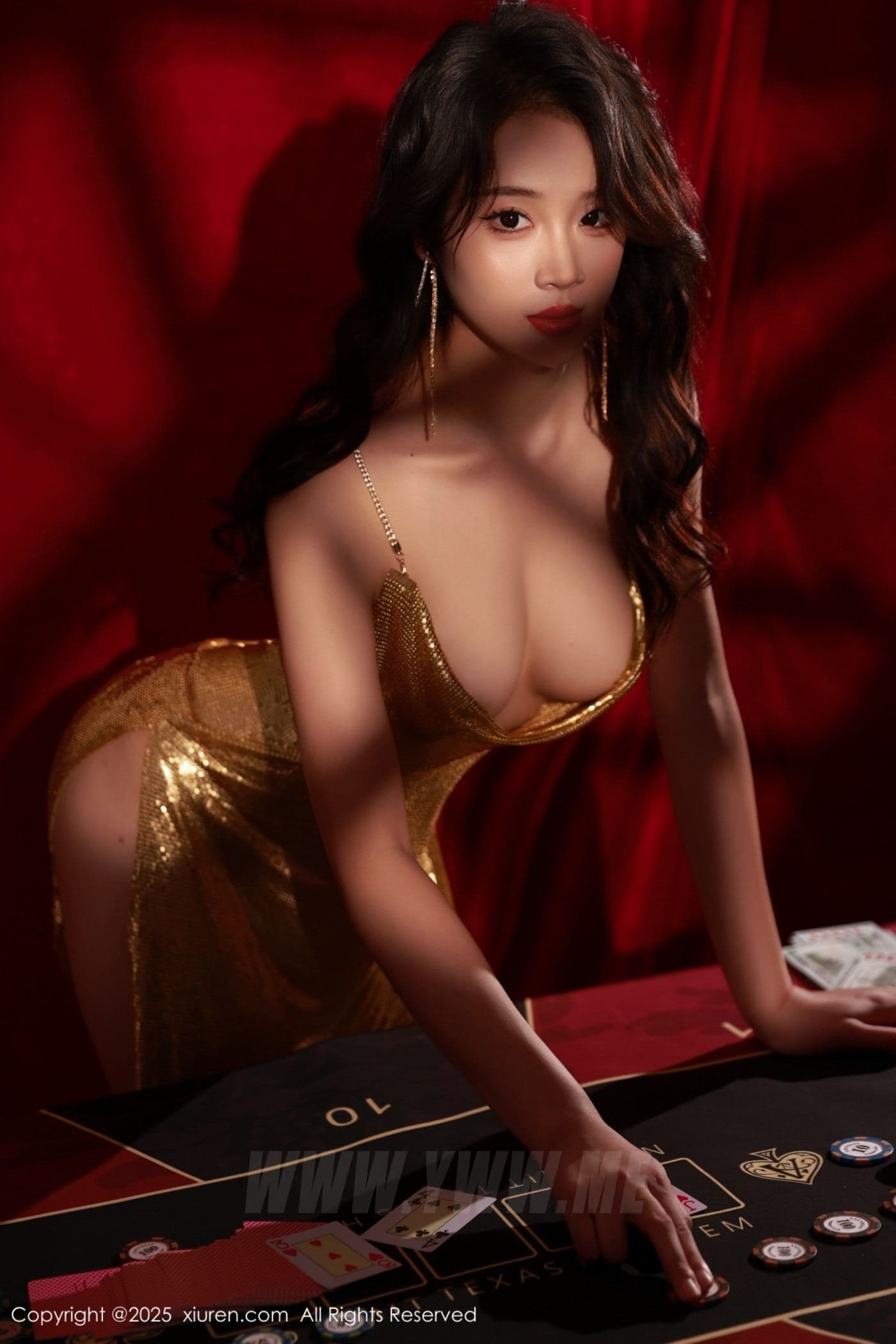 XiuRen秀人网 No.10681 南乔 金色吊带