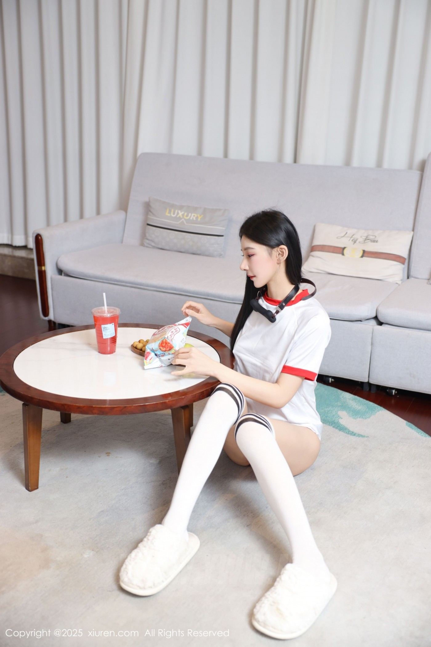 XiuRen秀人网 No.11110 许微微呀
